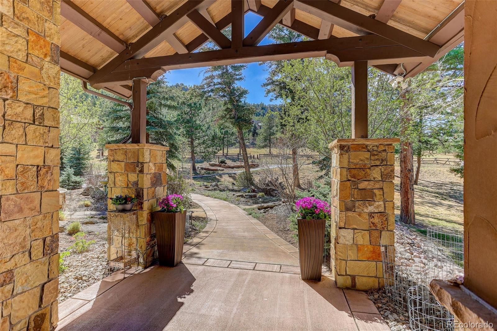 6136 Stone Creek Drive