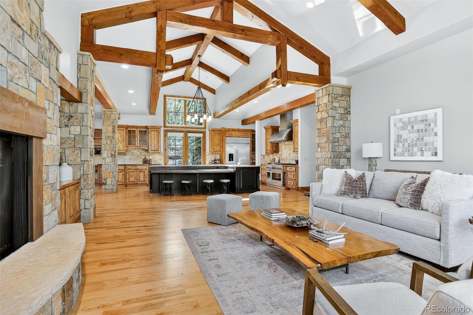 6136 Stone Creek Drive