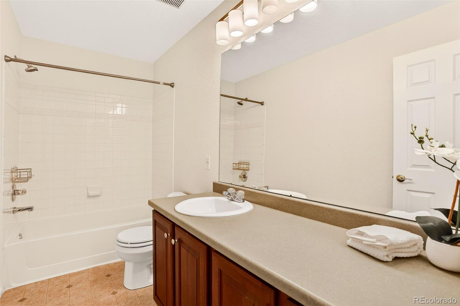 2738 Central Park Boulevard