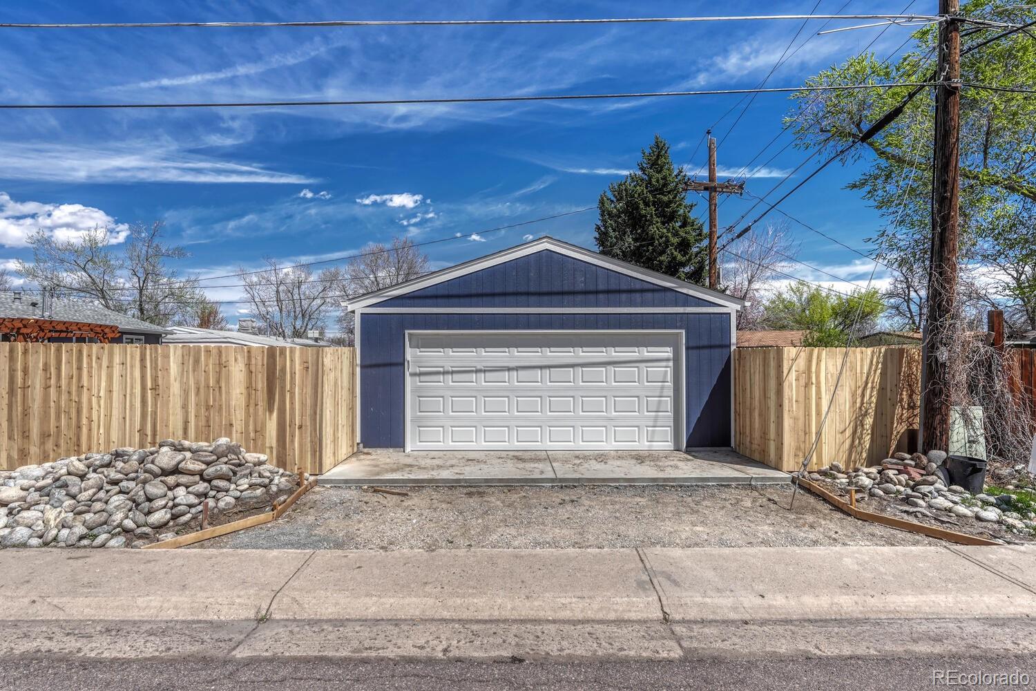 1490 S Ivy Way