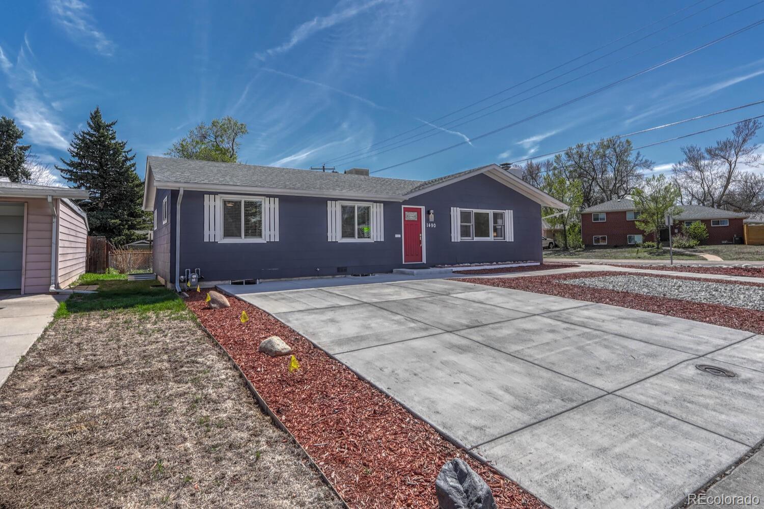 1490 S Ivy Way