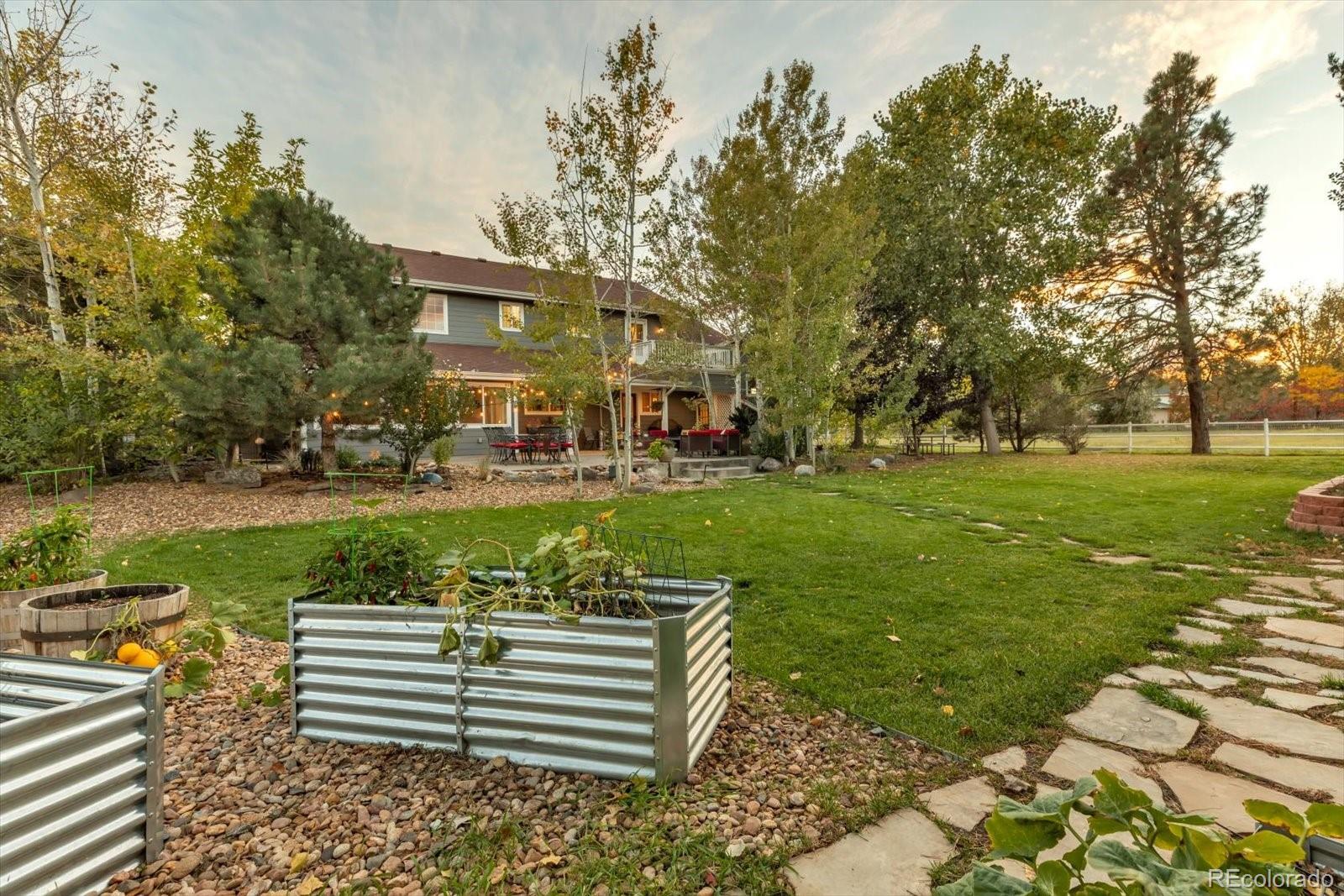 10975 Maple Road