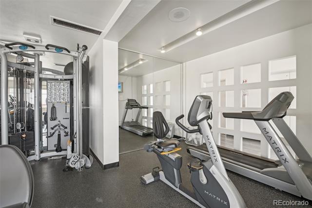 790 N Washington Street Unit: 1006