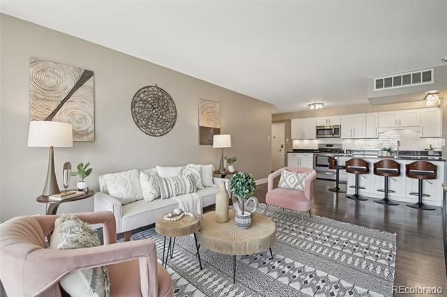 790 N Washington Street Unit: 1006