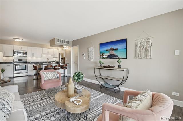790 N Washington Street Unit: 1006