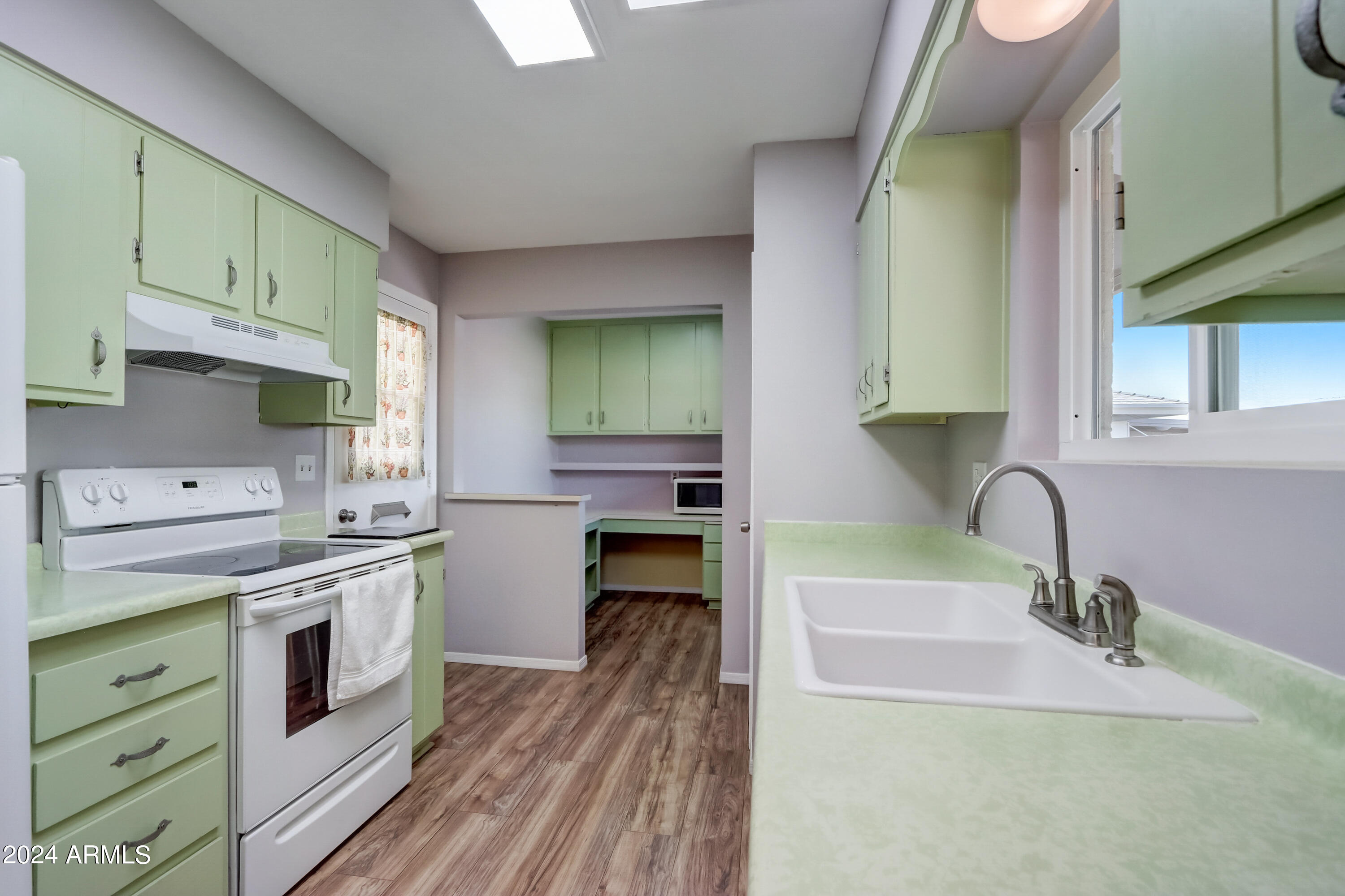 10128 W CHERYL Drive