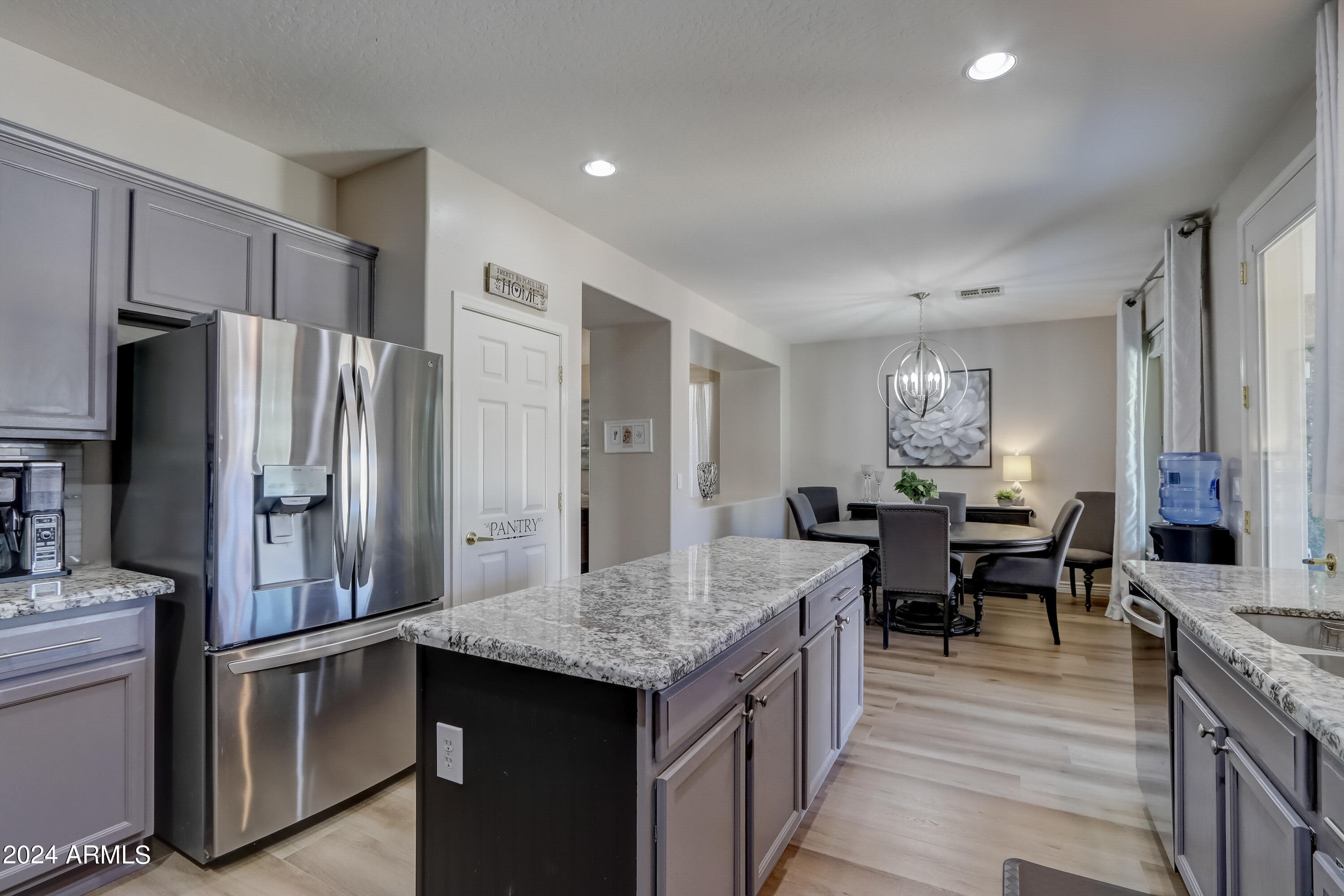 39513 N ROLLING GREEN Court