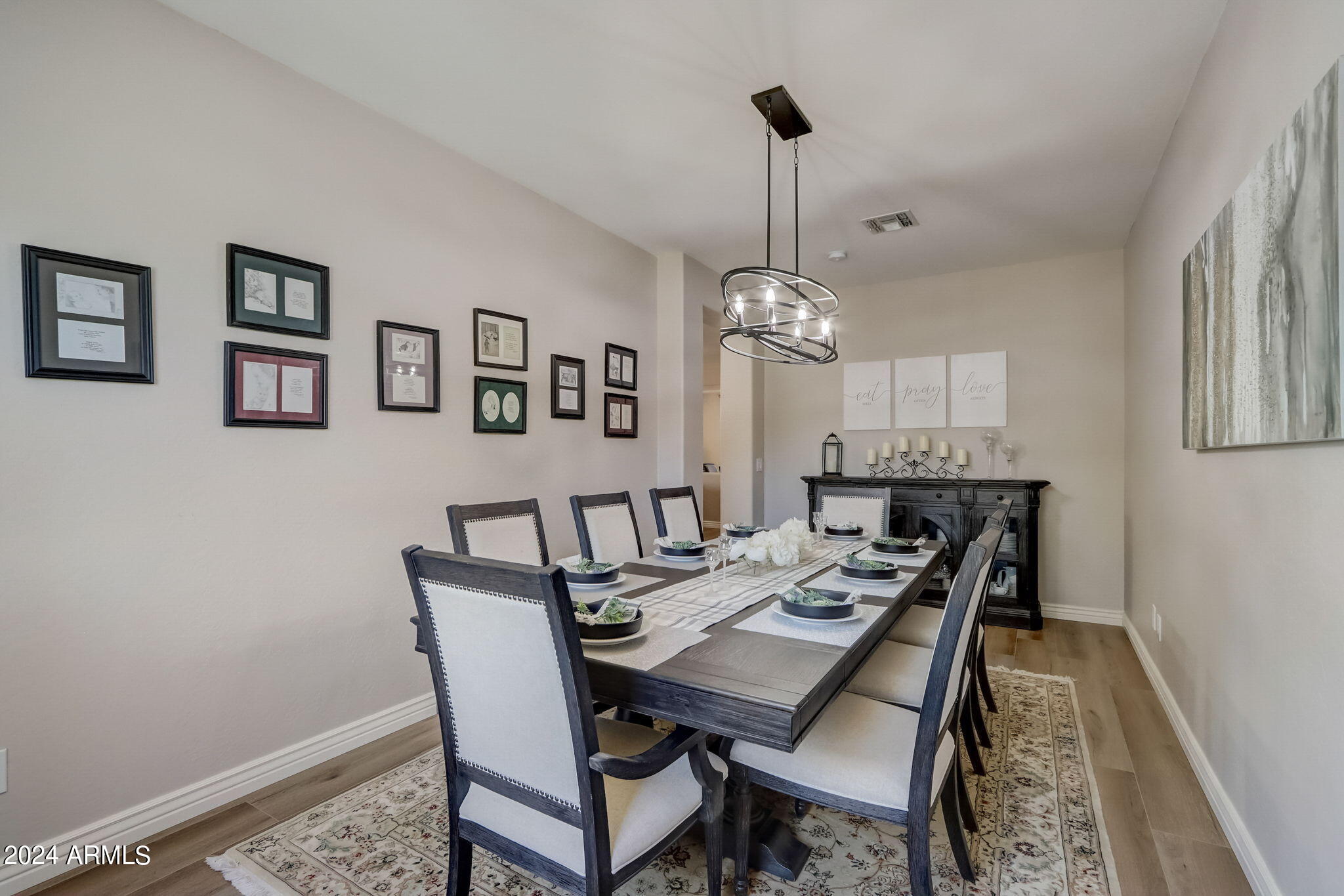 39513 N ROLLING GREEN Court