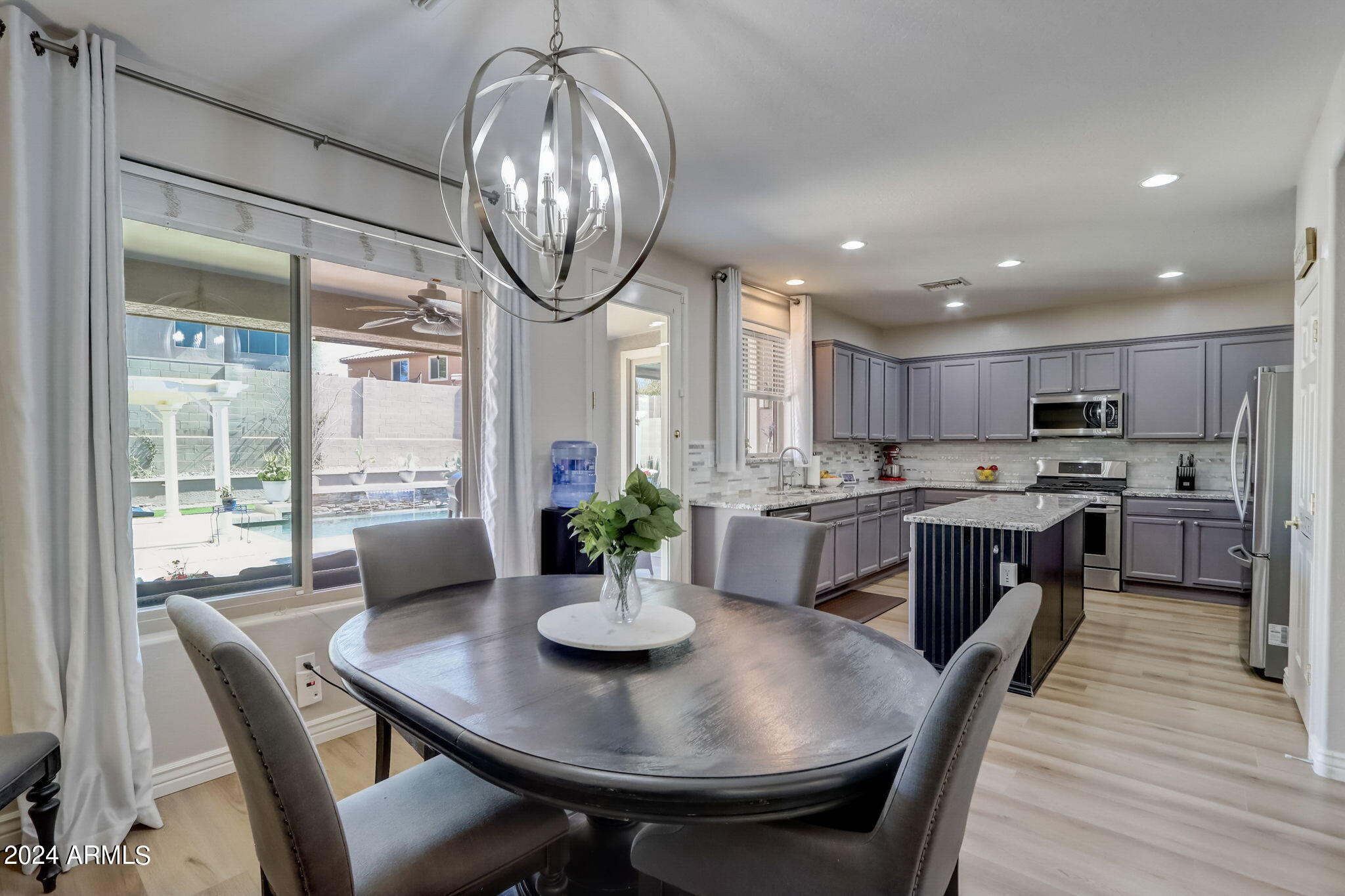 39513 N ROLLING GREEN Court