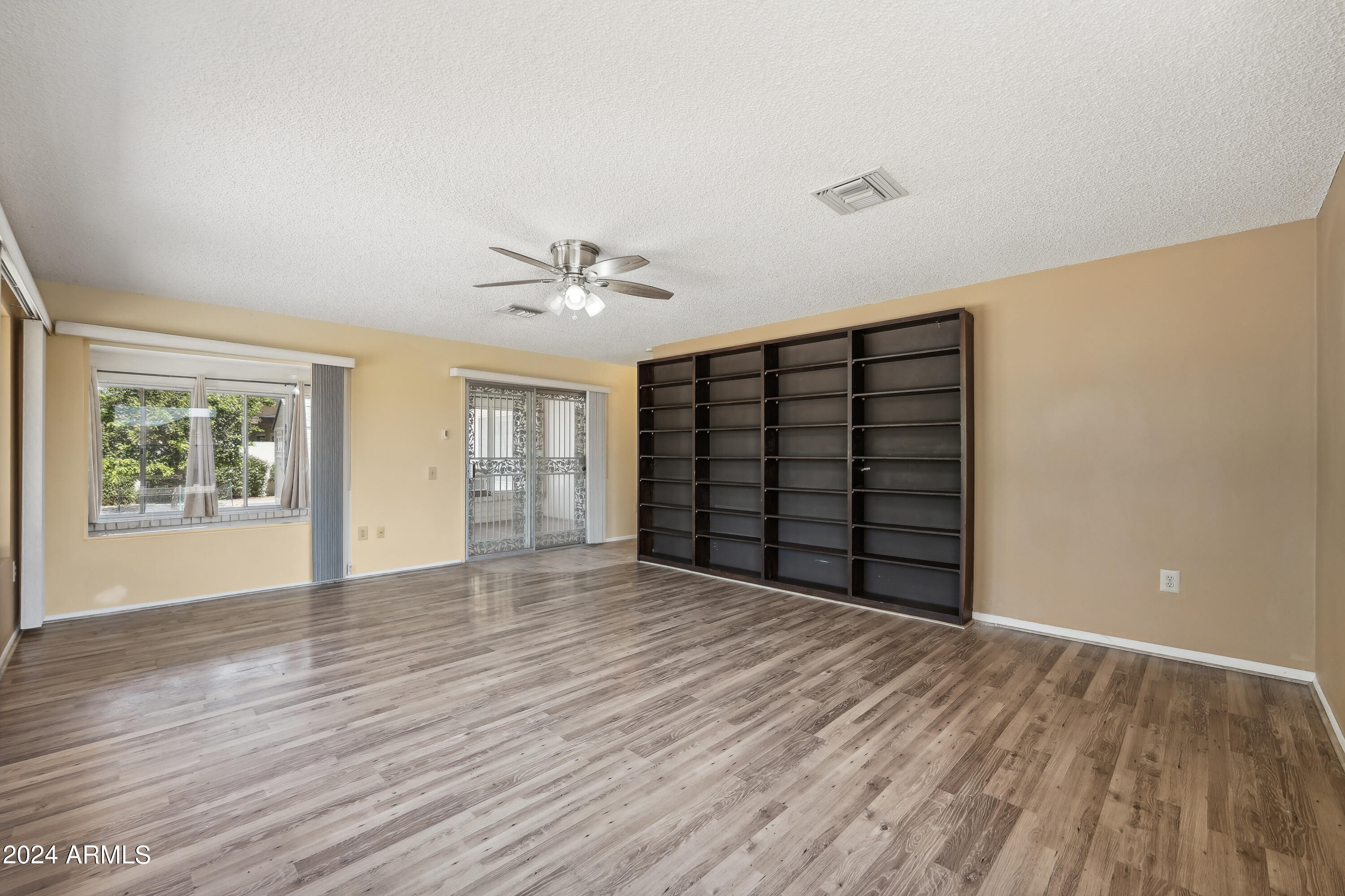 16214 N DESERT HOLLY Drive