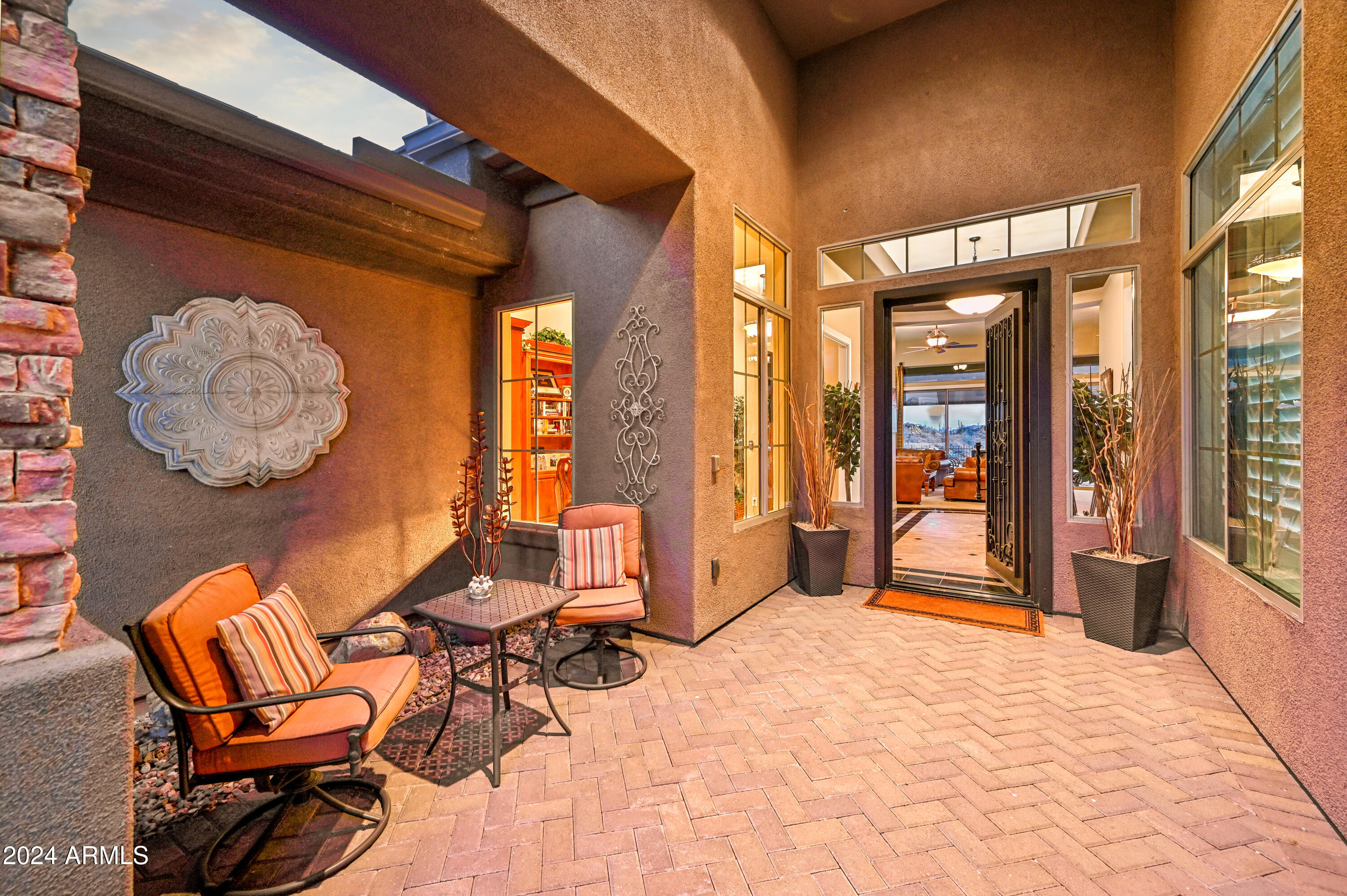 2355 W SHINNECOCK Court