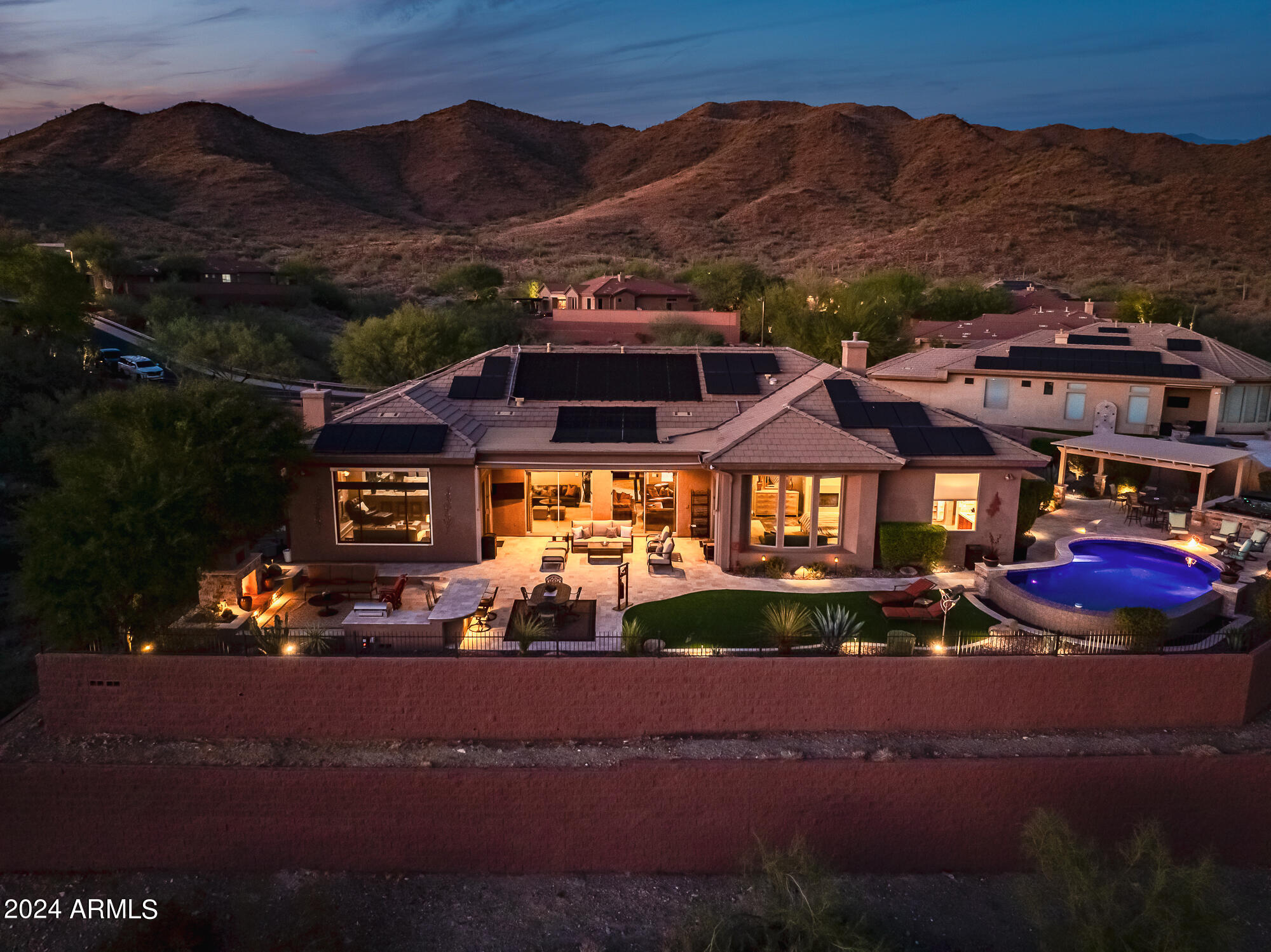 2355 W SHINNECOCK Court