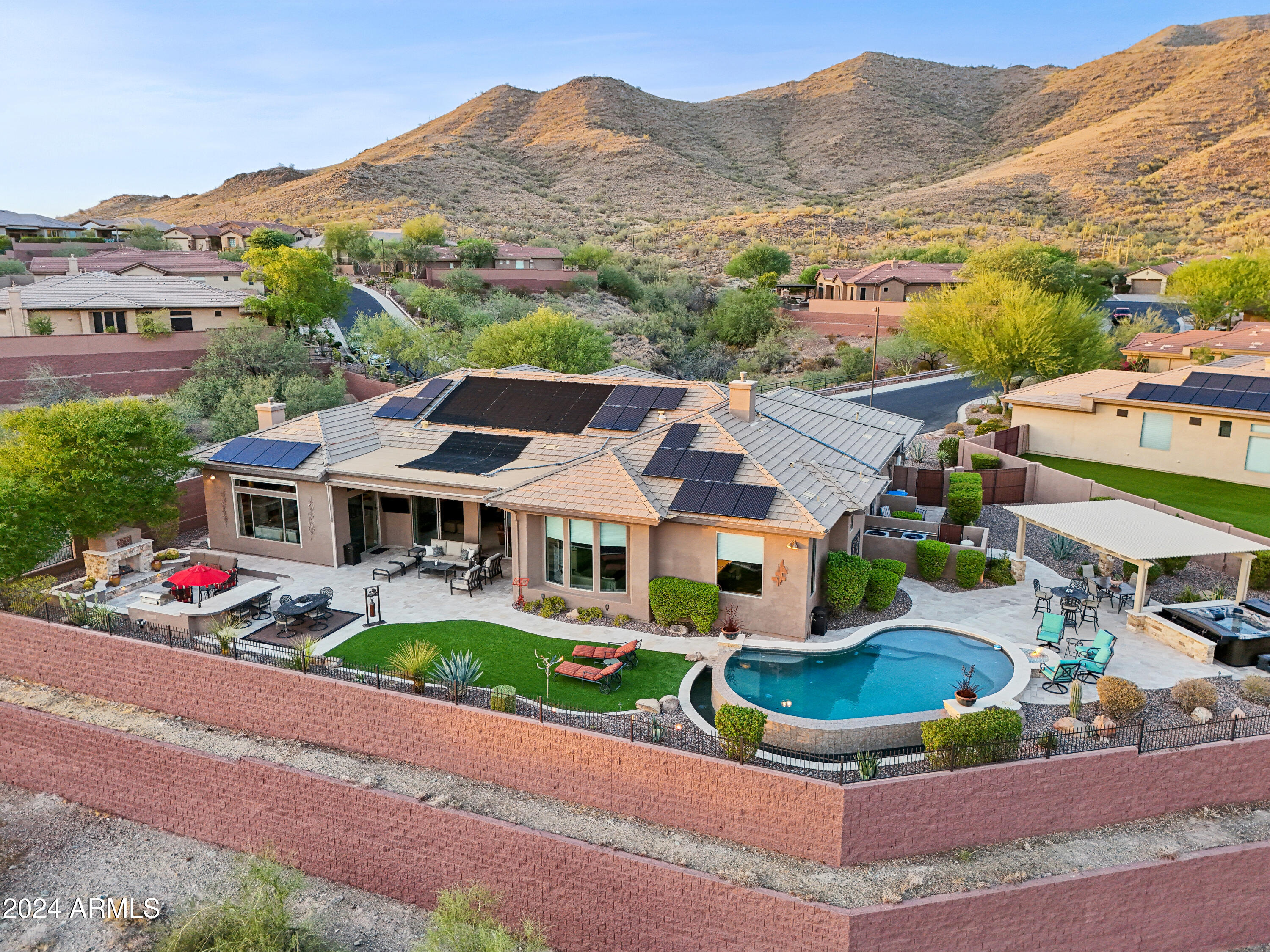 2355 W SHINNECOCK Court