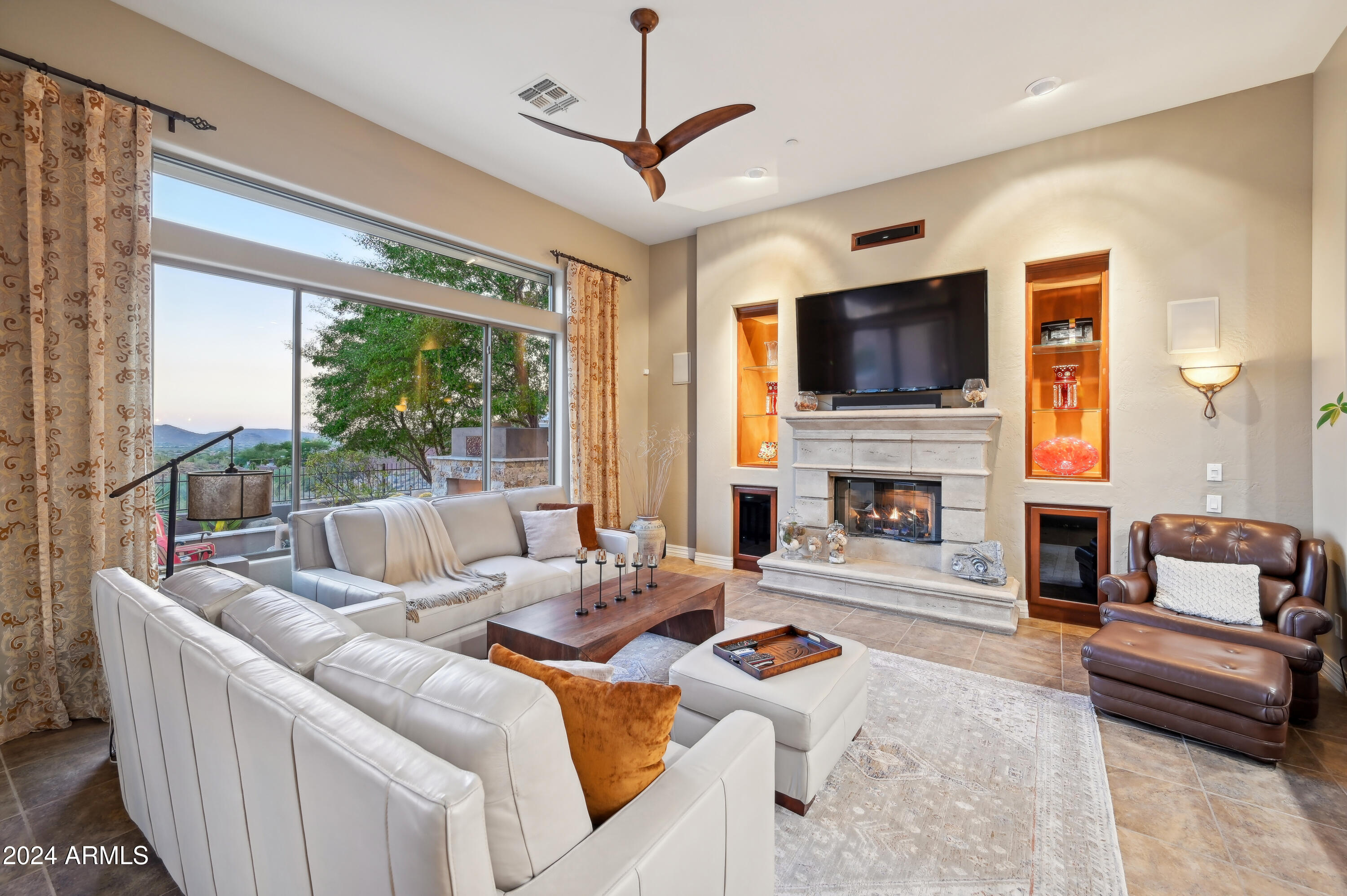 2355 W SHINNECOCK Court