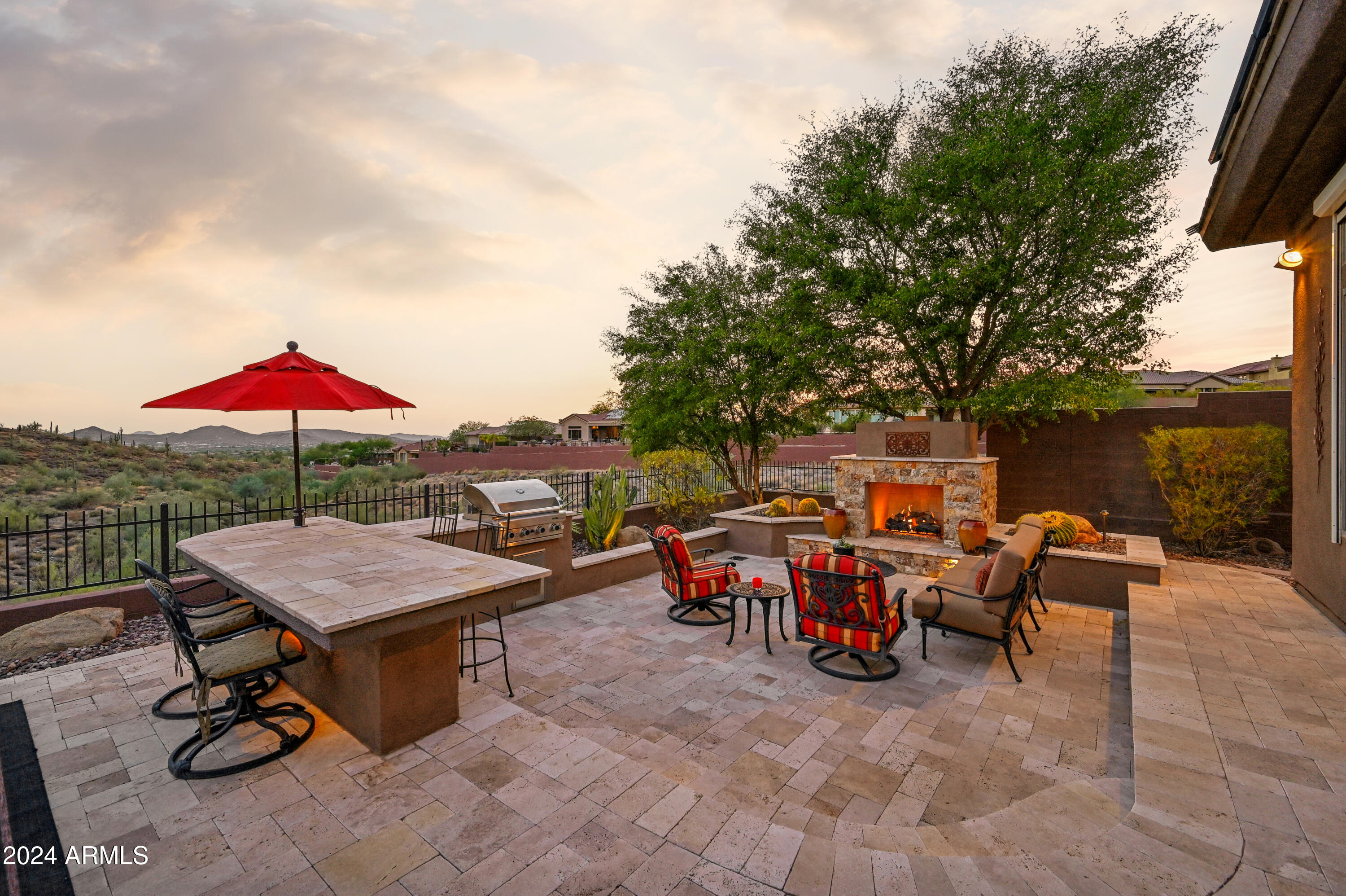 2355 W SHINNECOCK Court