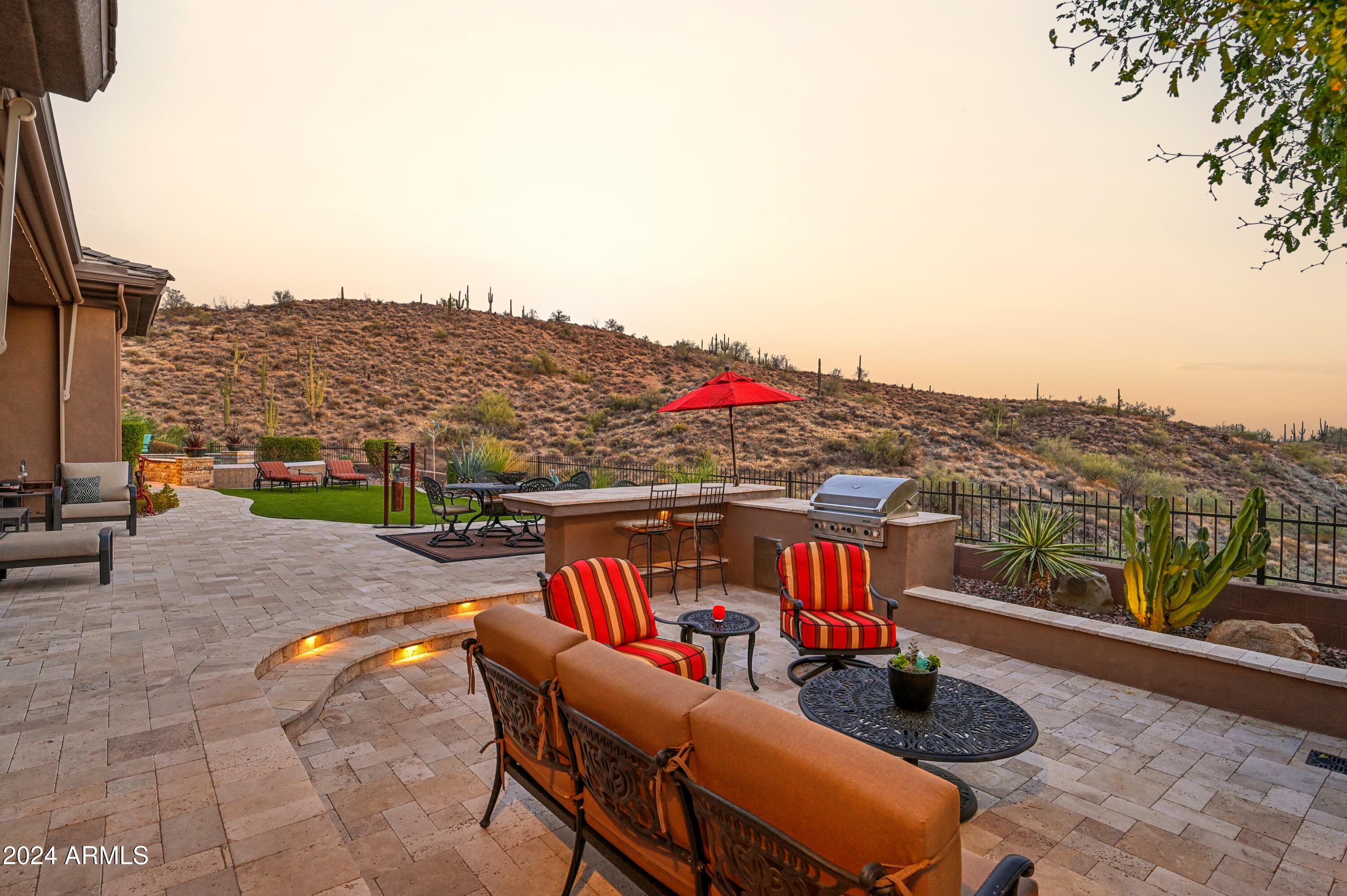 2355 W SHINNECOCK Court