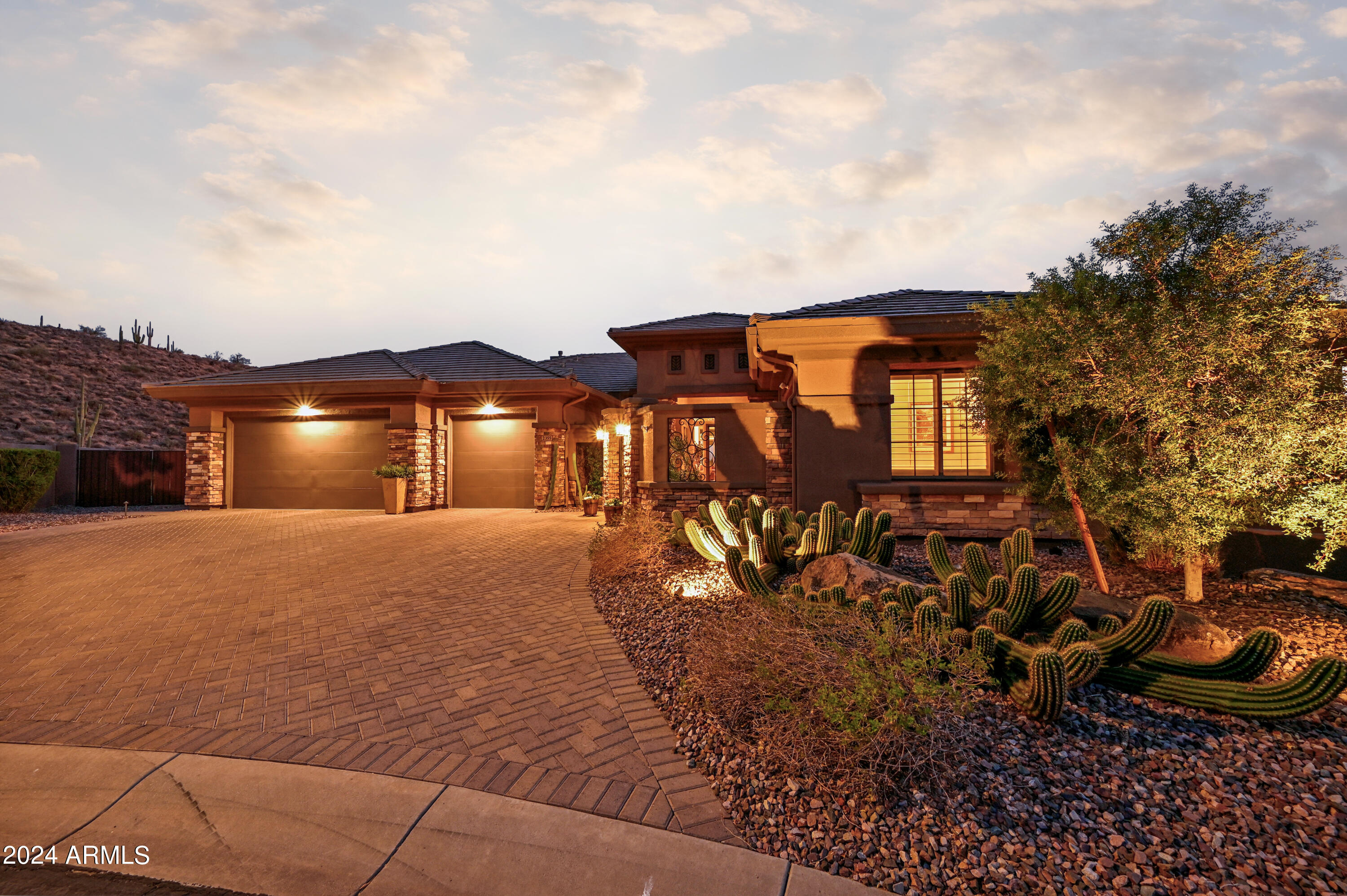 2355 W SHINNECOCK Court