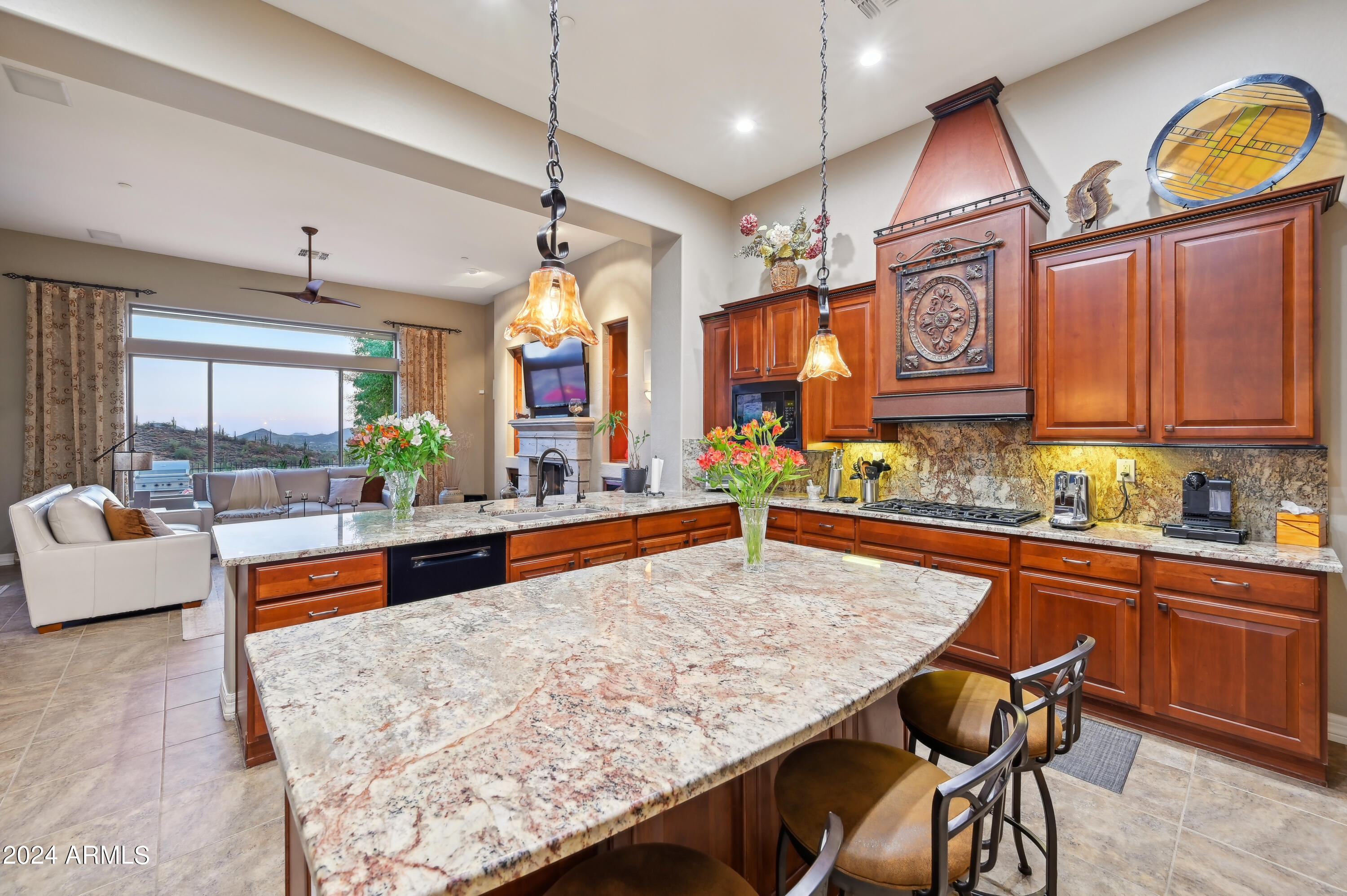 2355 W SHINNECOCK Court