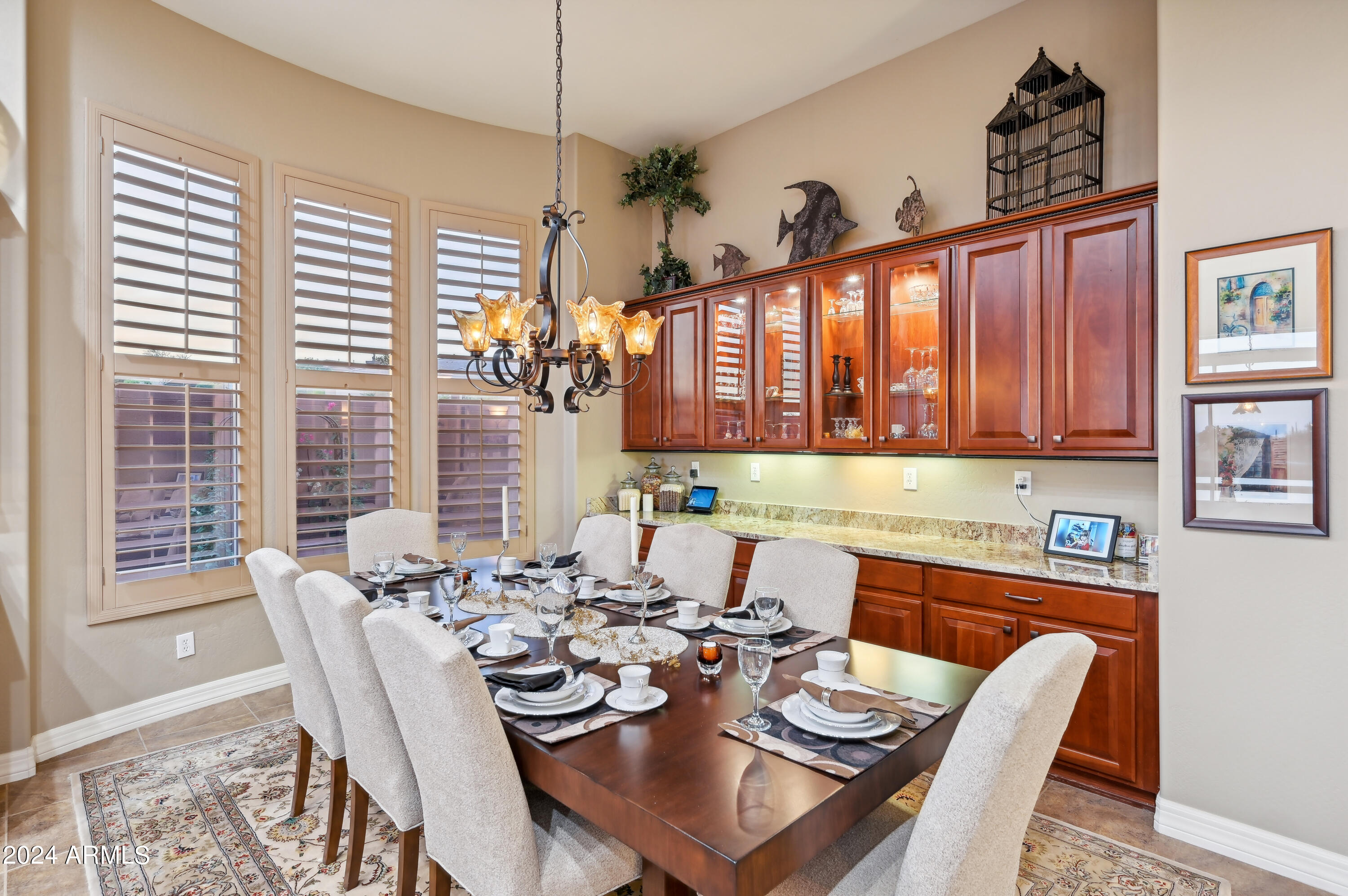 2355 W SHINNECOCK Court