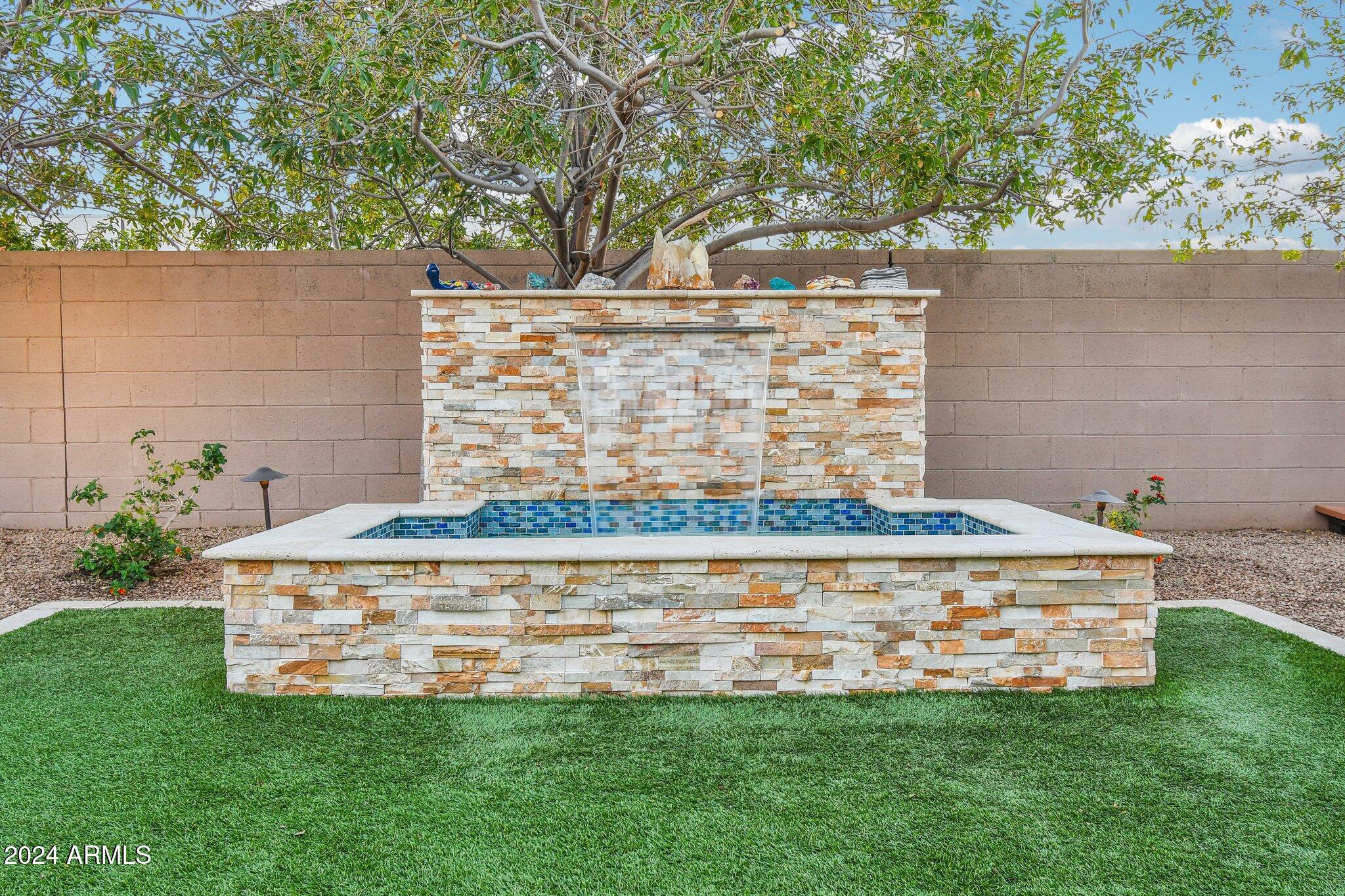 4235 W PALACE STATION Road