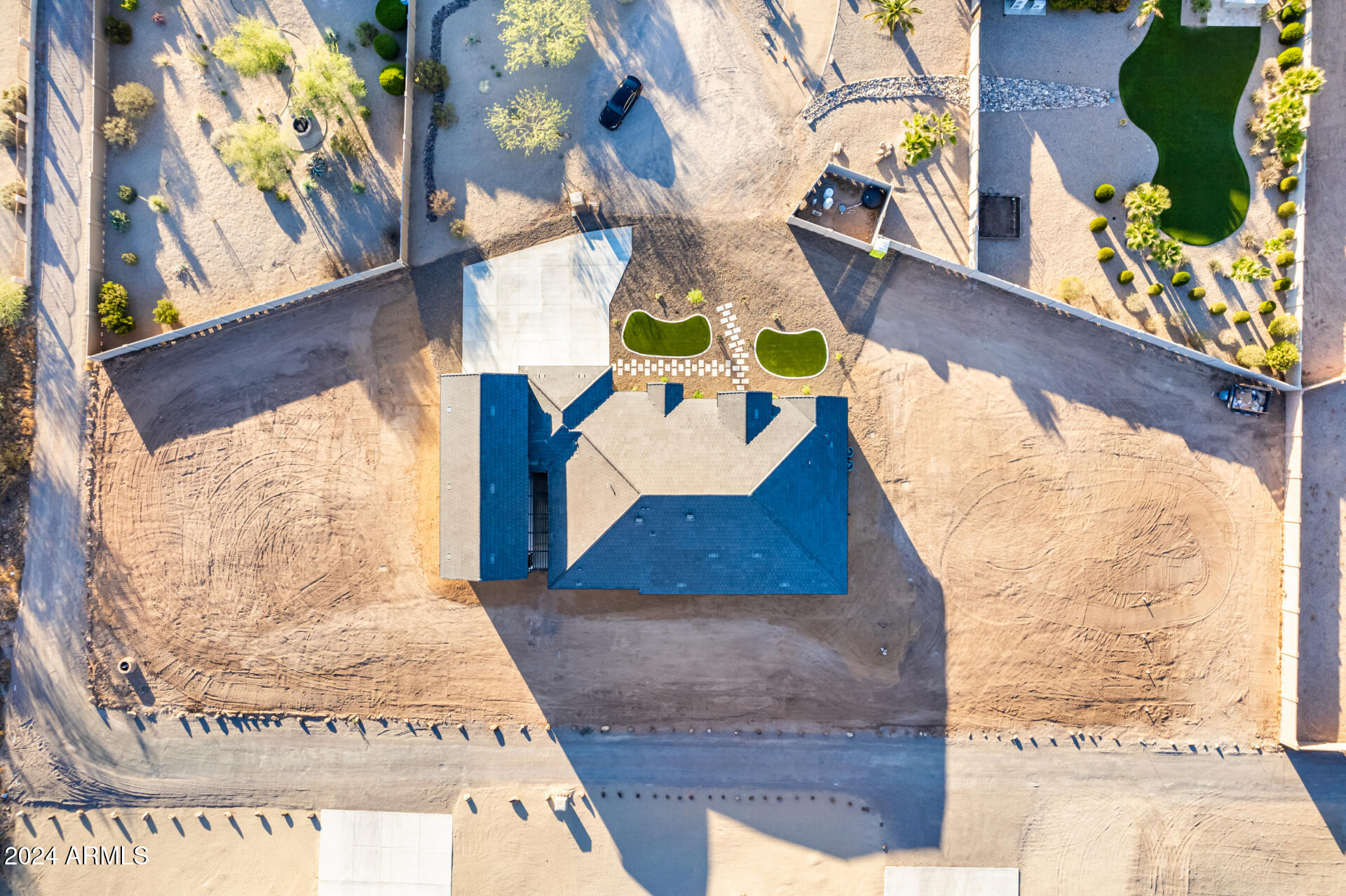 2808 W HERE TO THERE Drive