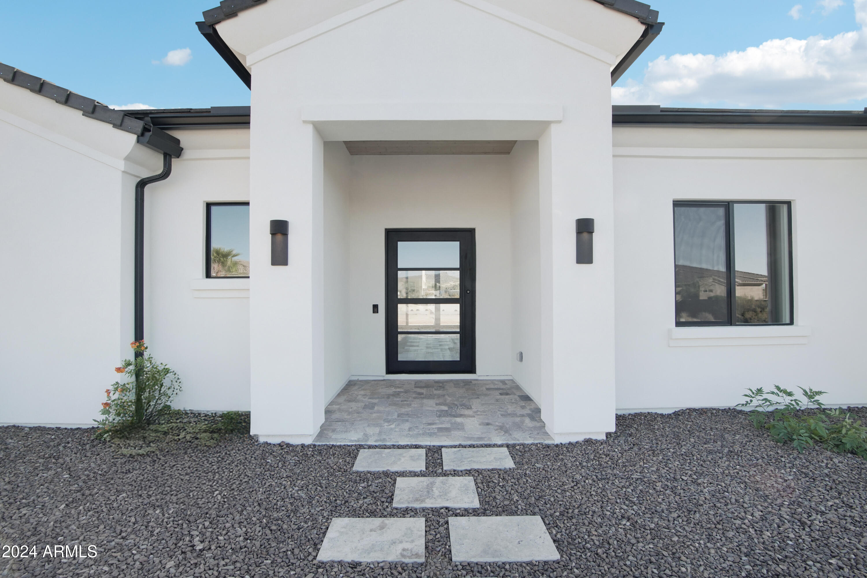 2808 W HERE TO THERE Drive