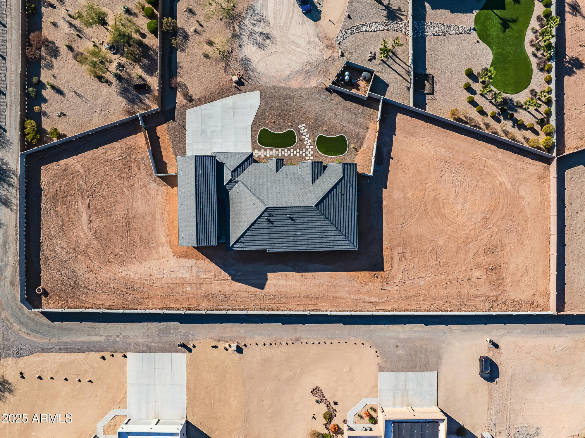 2808 W HERE TO THERE Drive