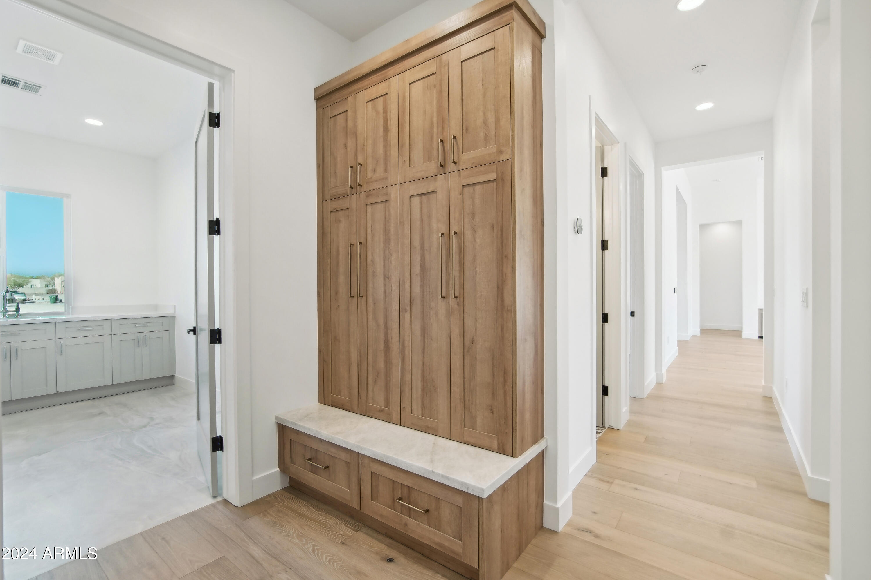 2808 W HERE TO THERE Drive