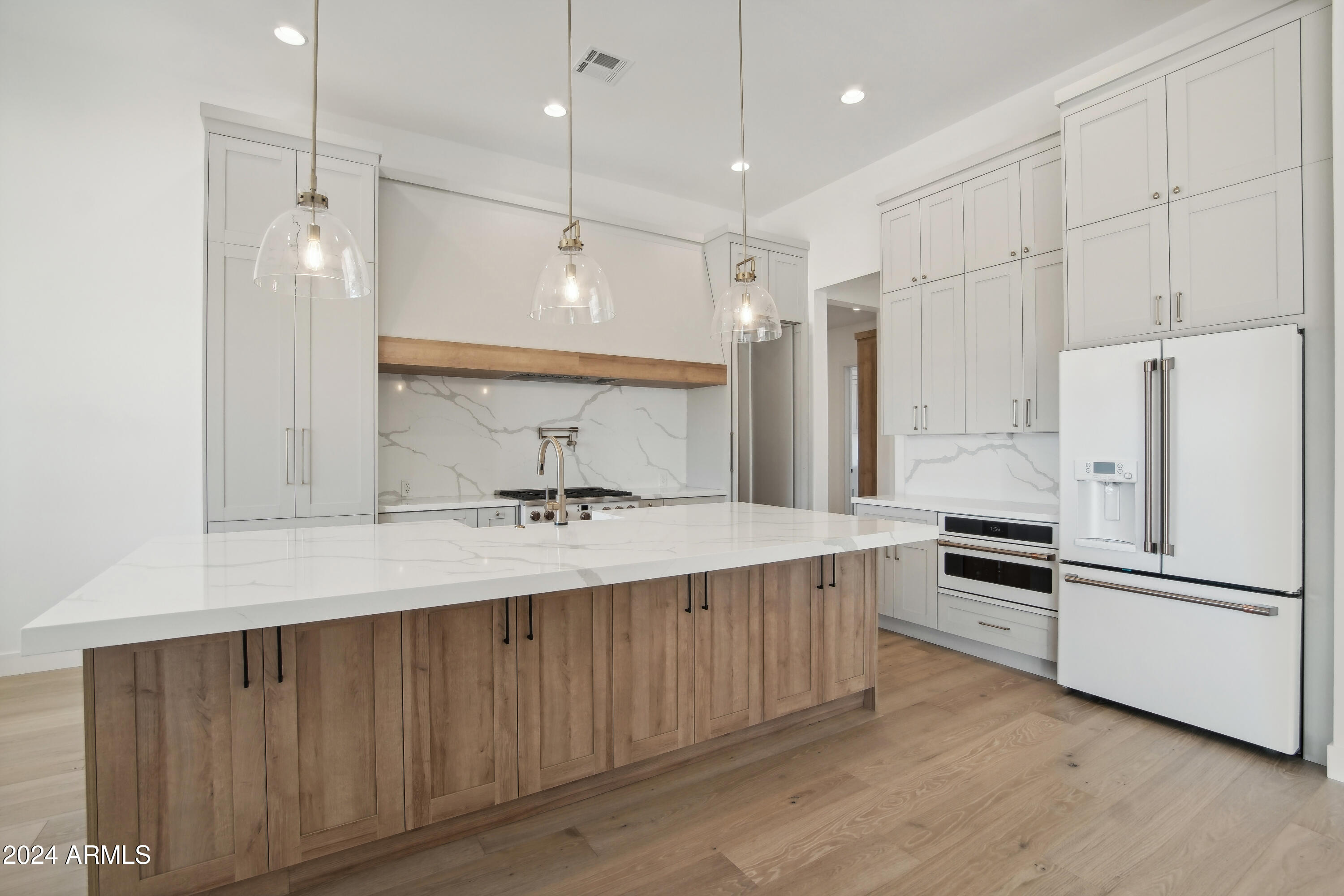 2808 W HERE TO THERE Drive