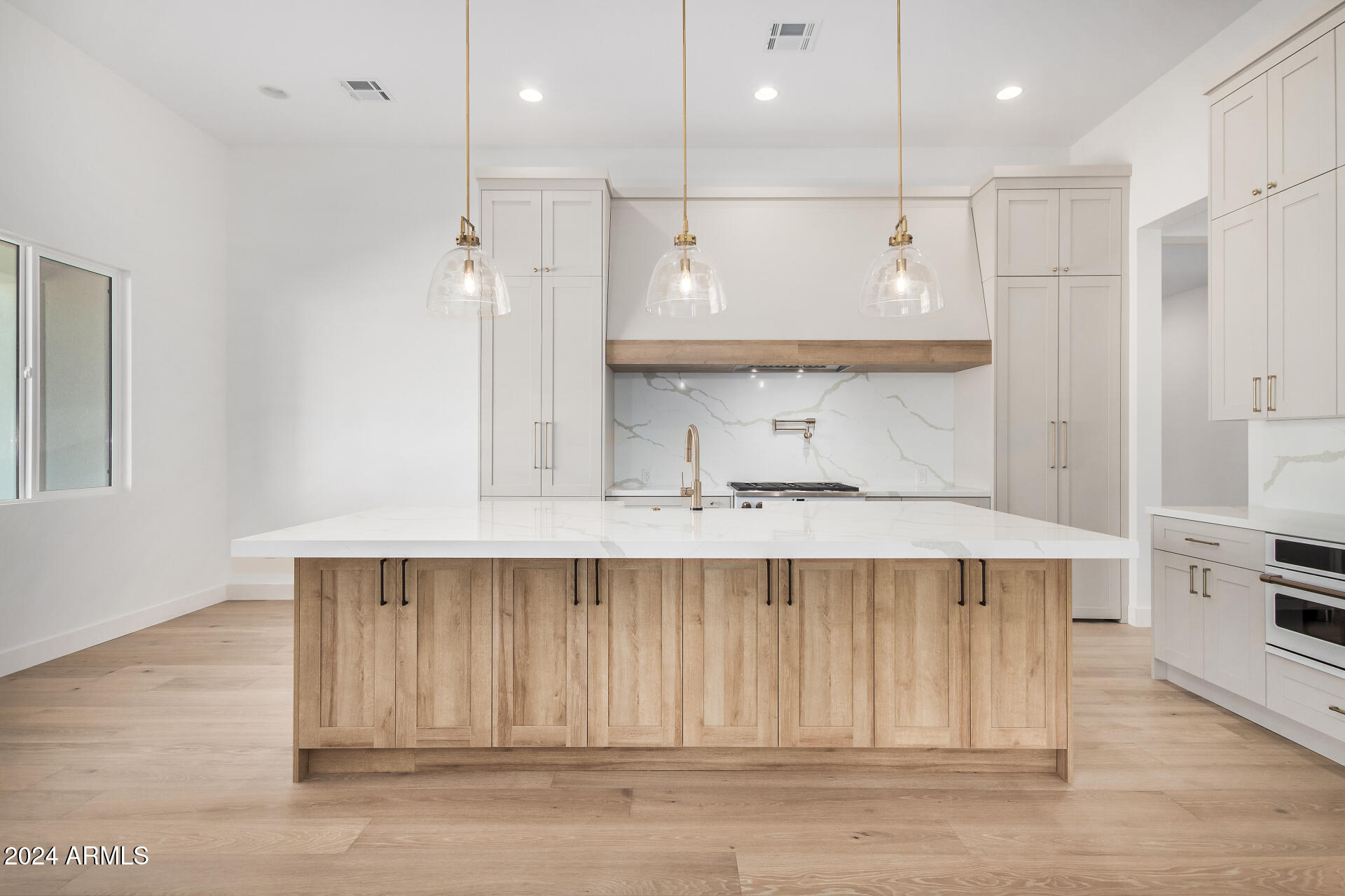 2808 W HERE TO THERE Drive