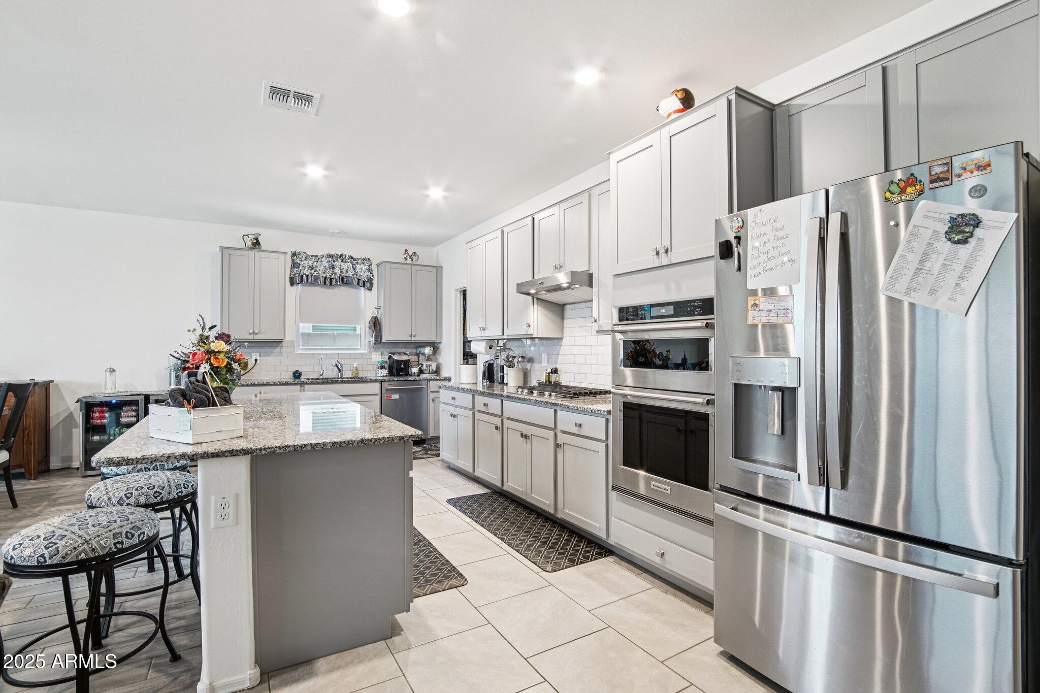 2339 W SUNLAND Avenue