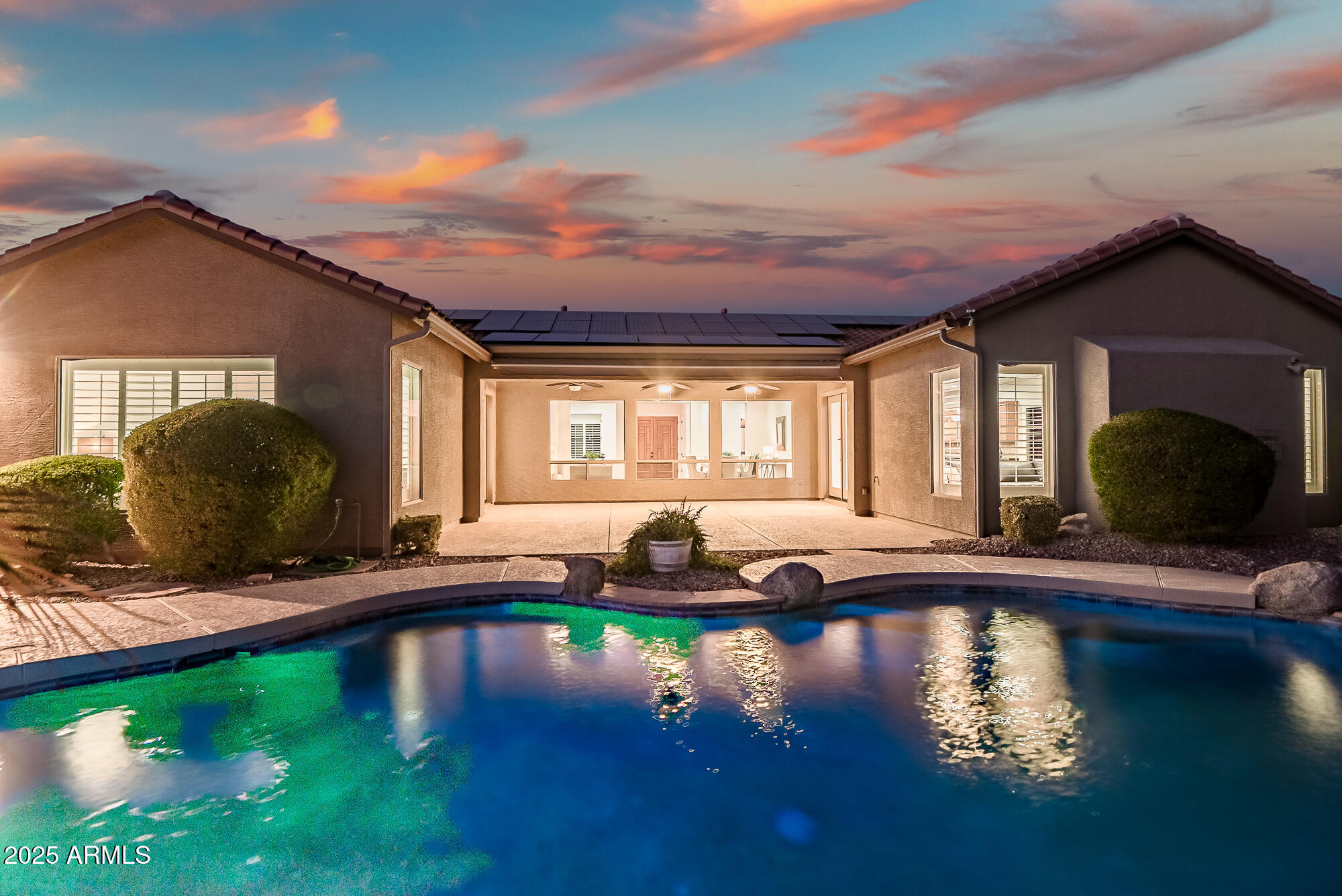 2207 W HIDDEN TREASURE Way