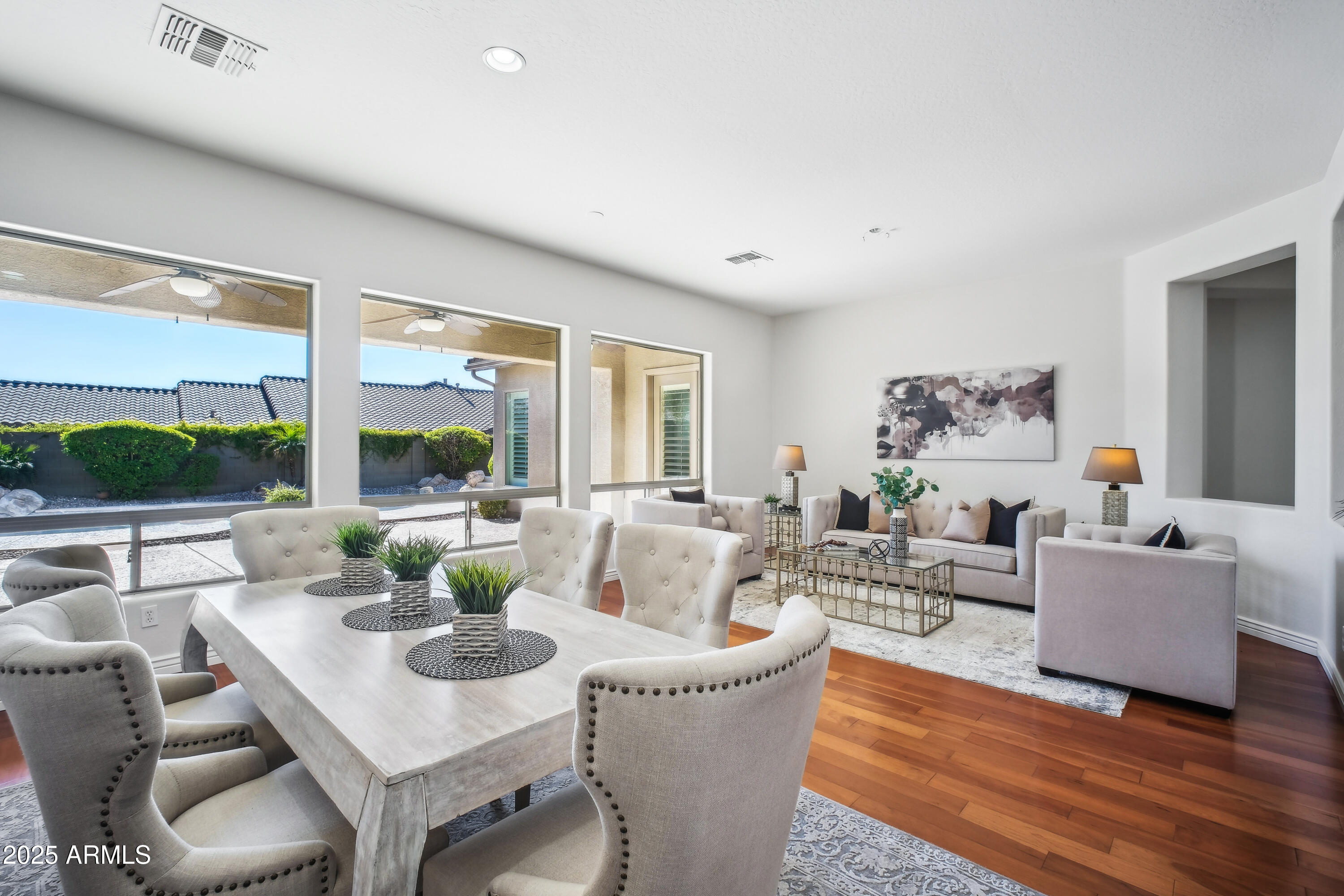 2207 W HIDDEN TREASURE Way