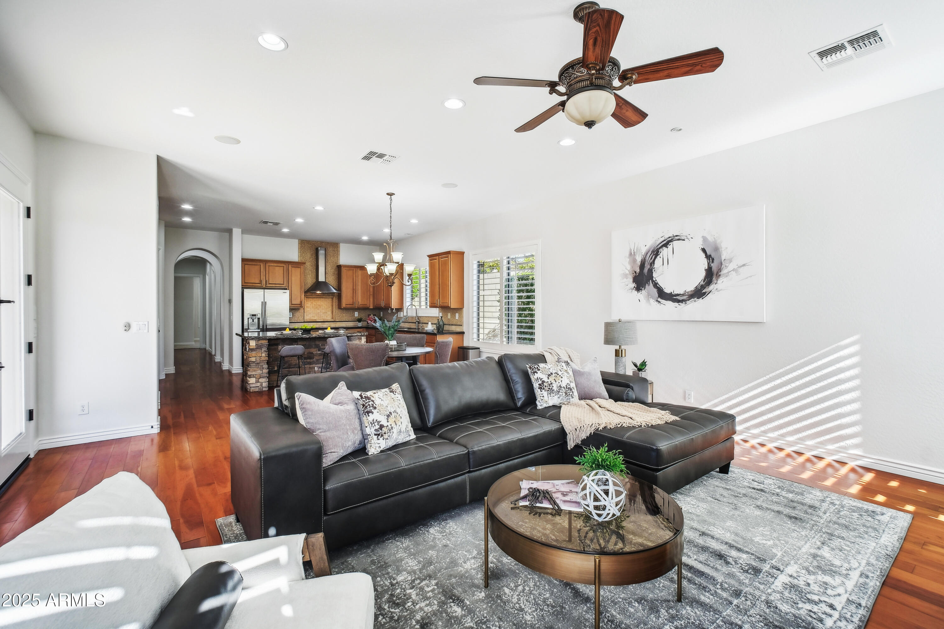 2207 W HIDDEN TREASURE Way