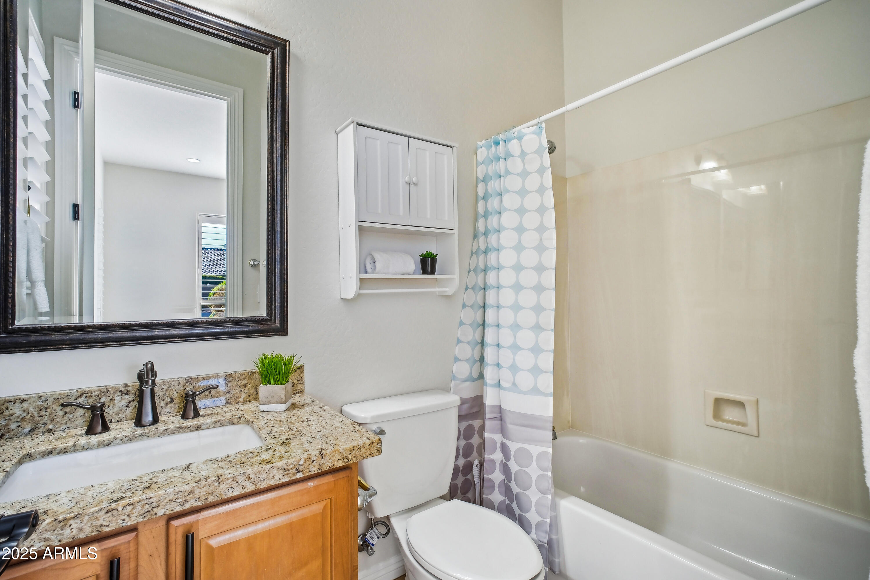 2207 W HIDDEN TREASURE Way