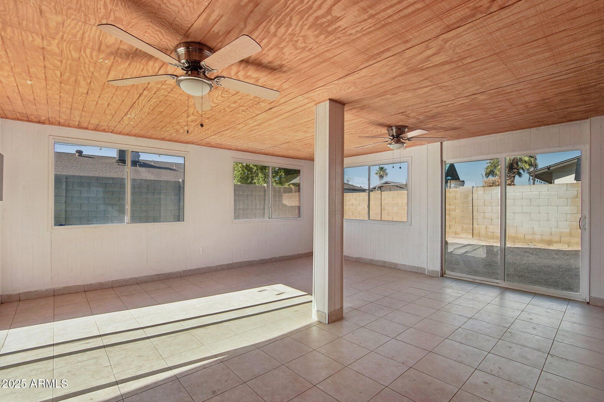 3614 W BLUEFIELD Avenue