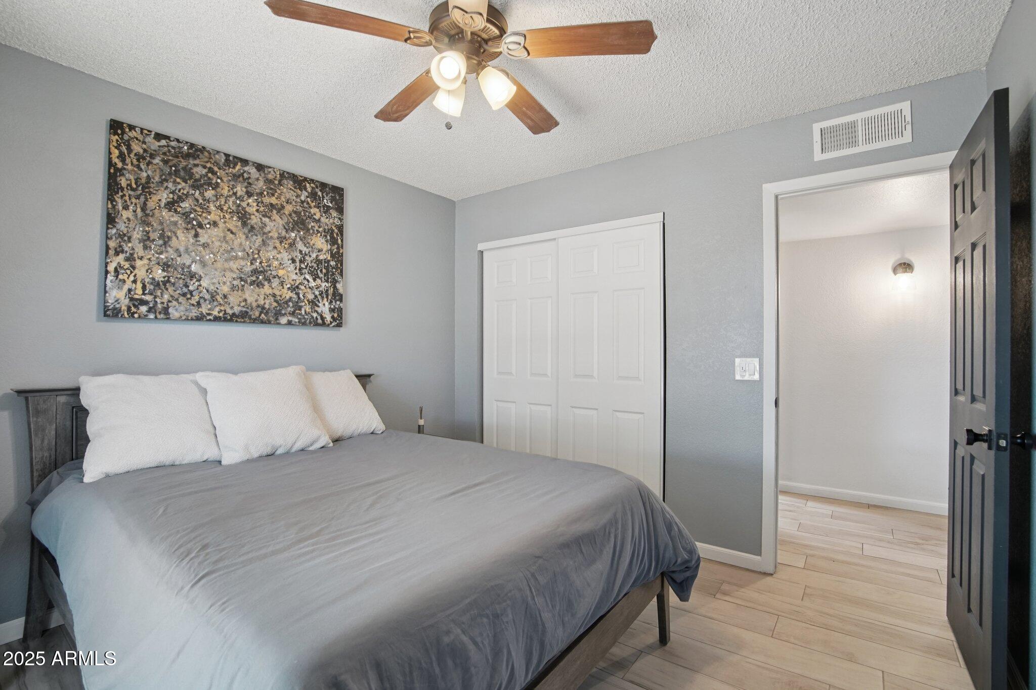 3614 W BLUEFIELD Avenue