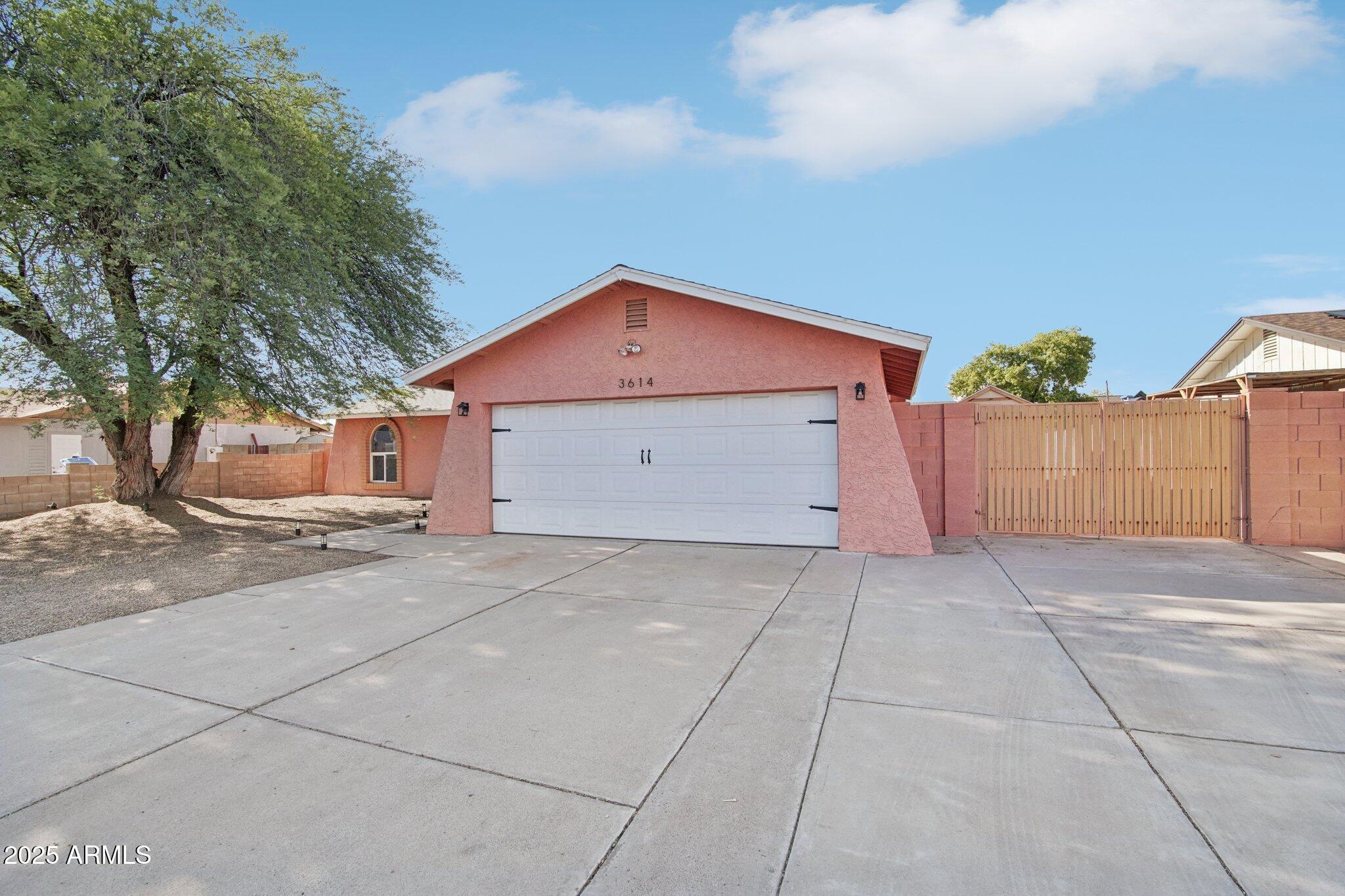 3614 W BLUEFIELD Avenue