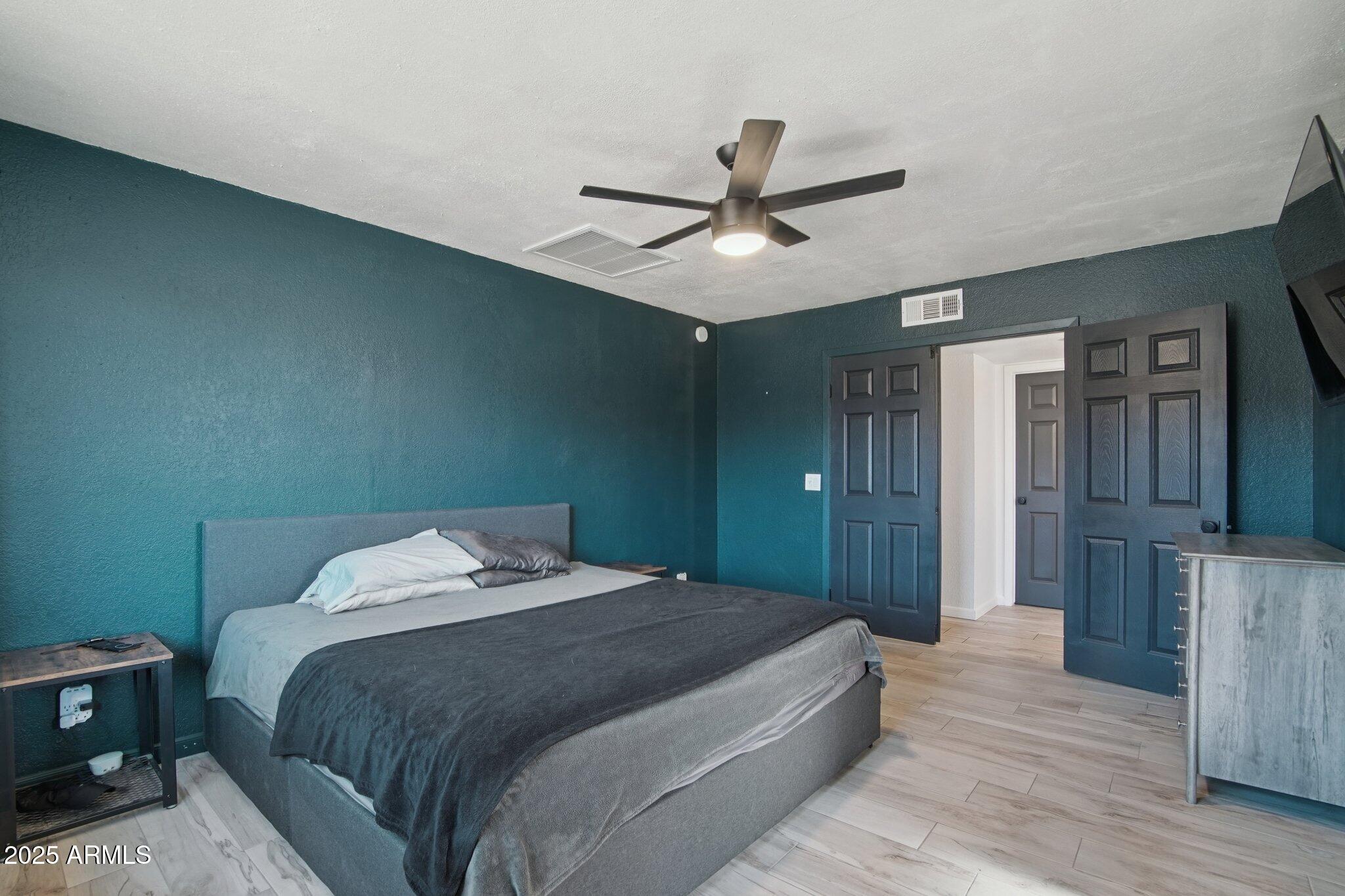 3614 W BLUEFIELD Avenue