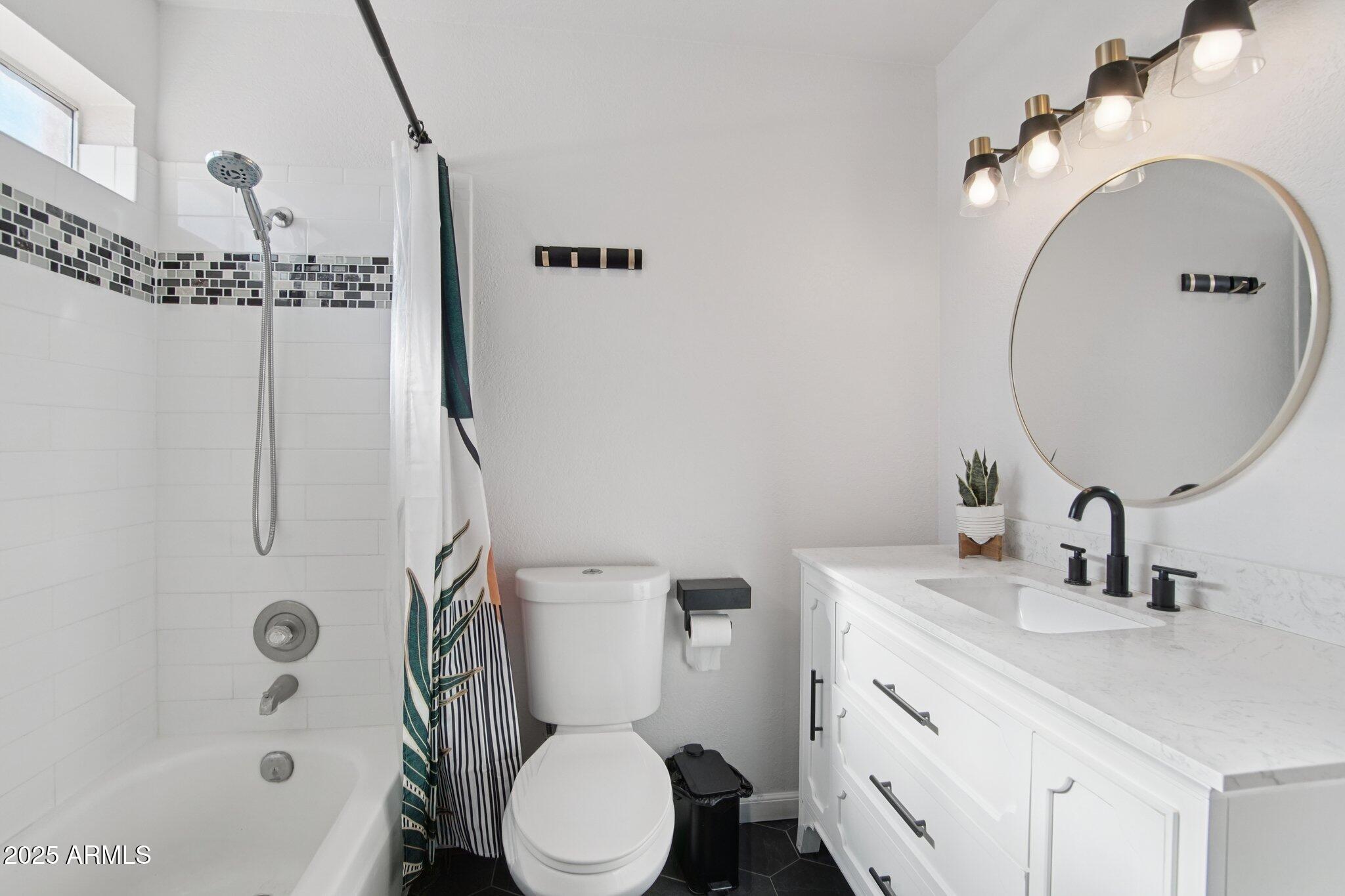 3614 W BLUEFIELD Avenue