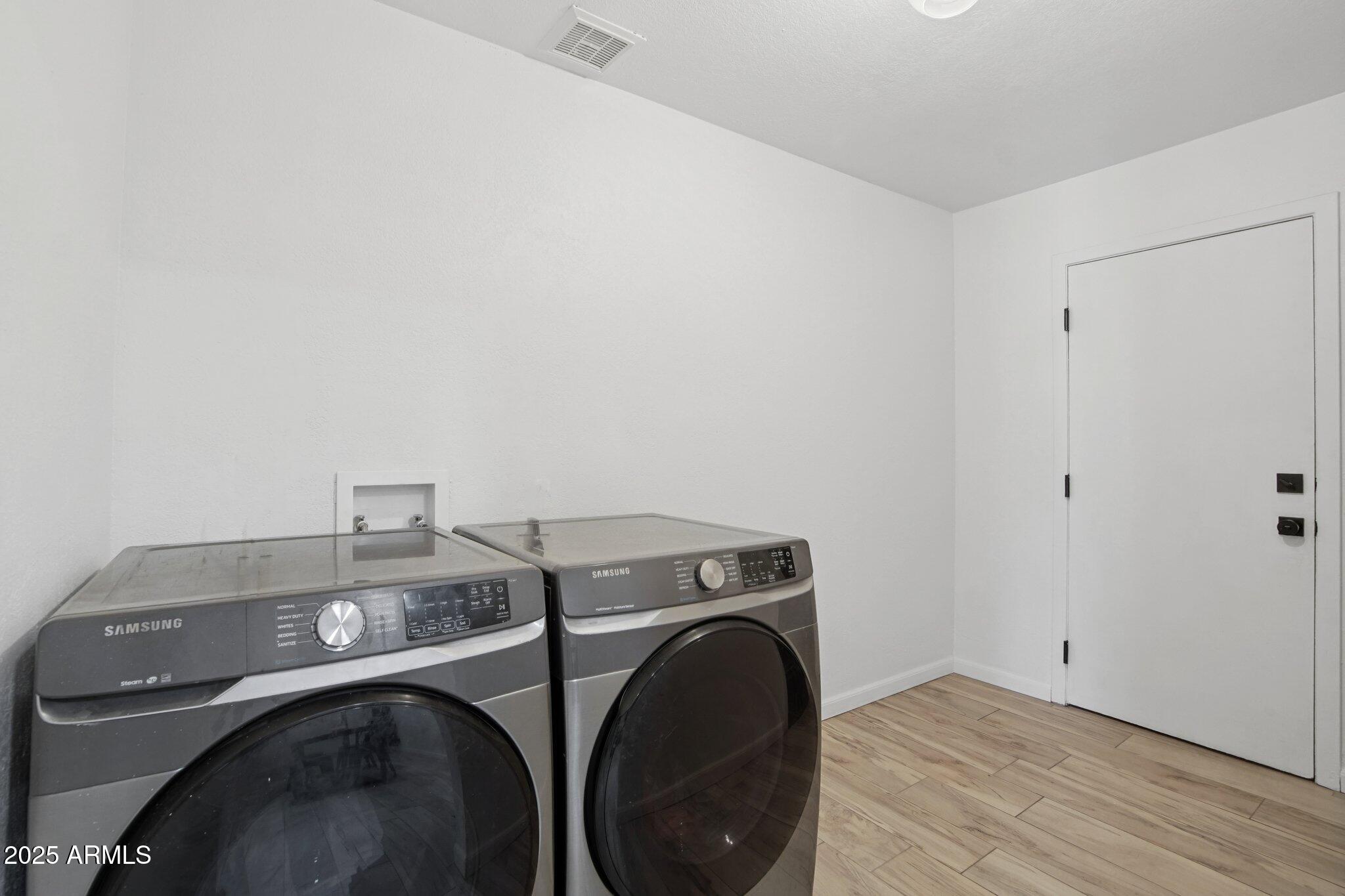 3614 W BLUEFIELD Avenue