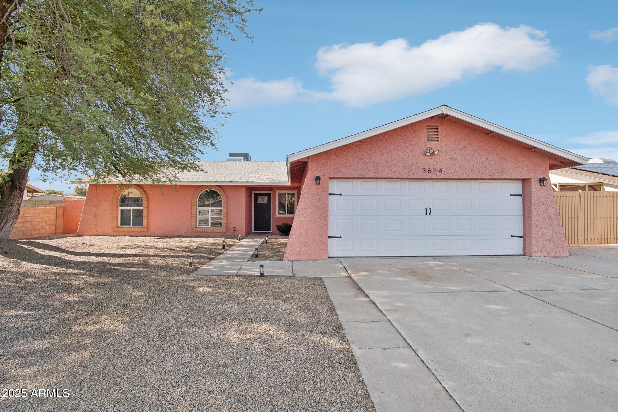 3614 W BLUEFIELD Avenue