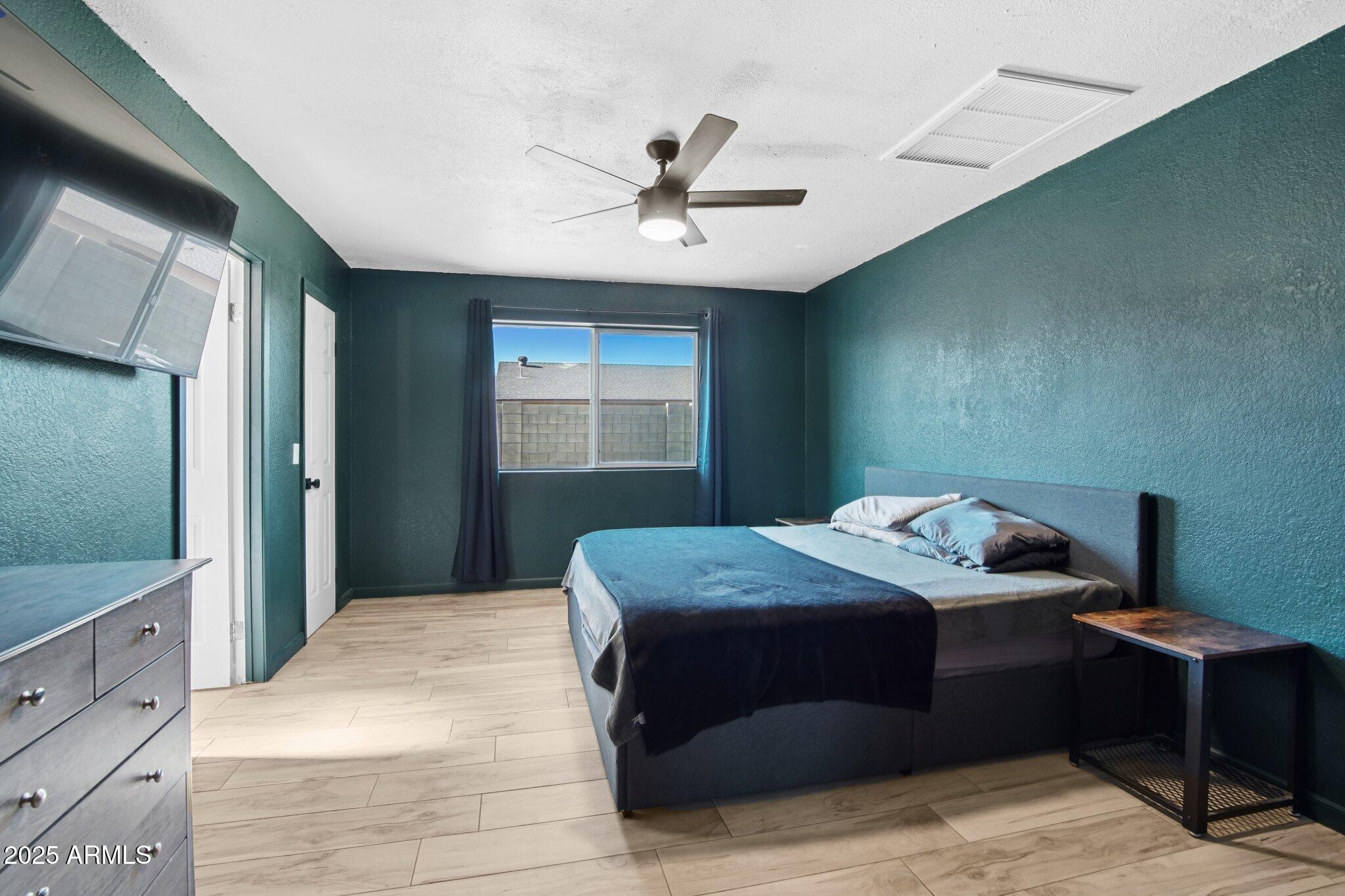 3614 W BLUEFIELD Avenue