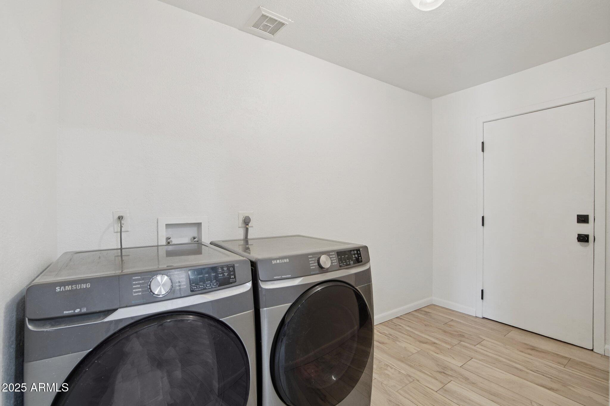 3614 W BLUEFIELD Avenue