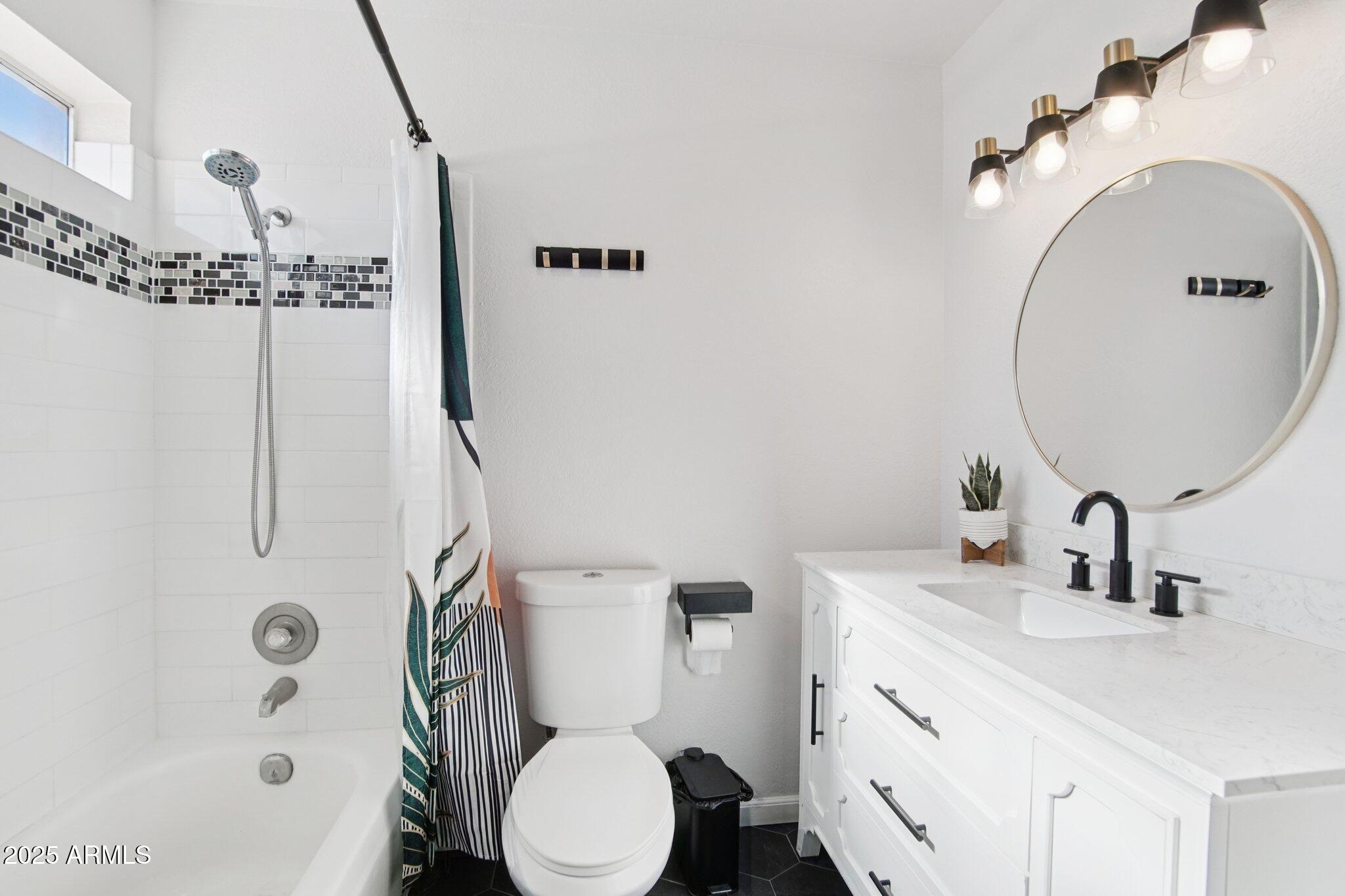 3614 W BLUEFIELD Avenue