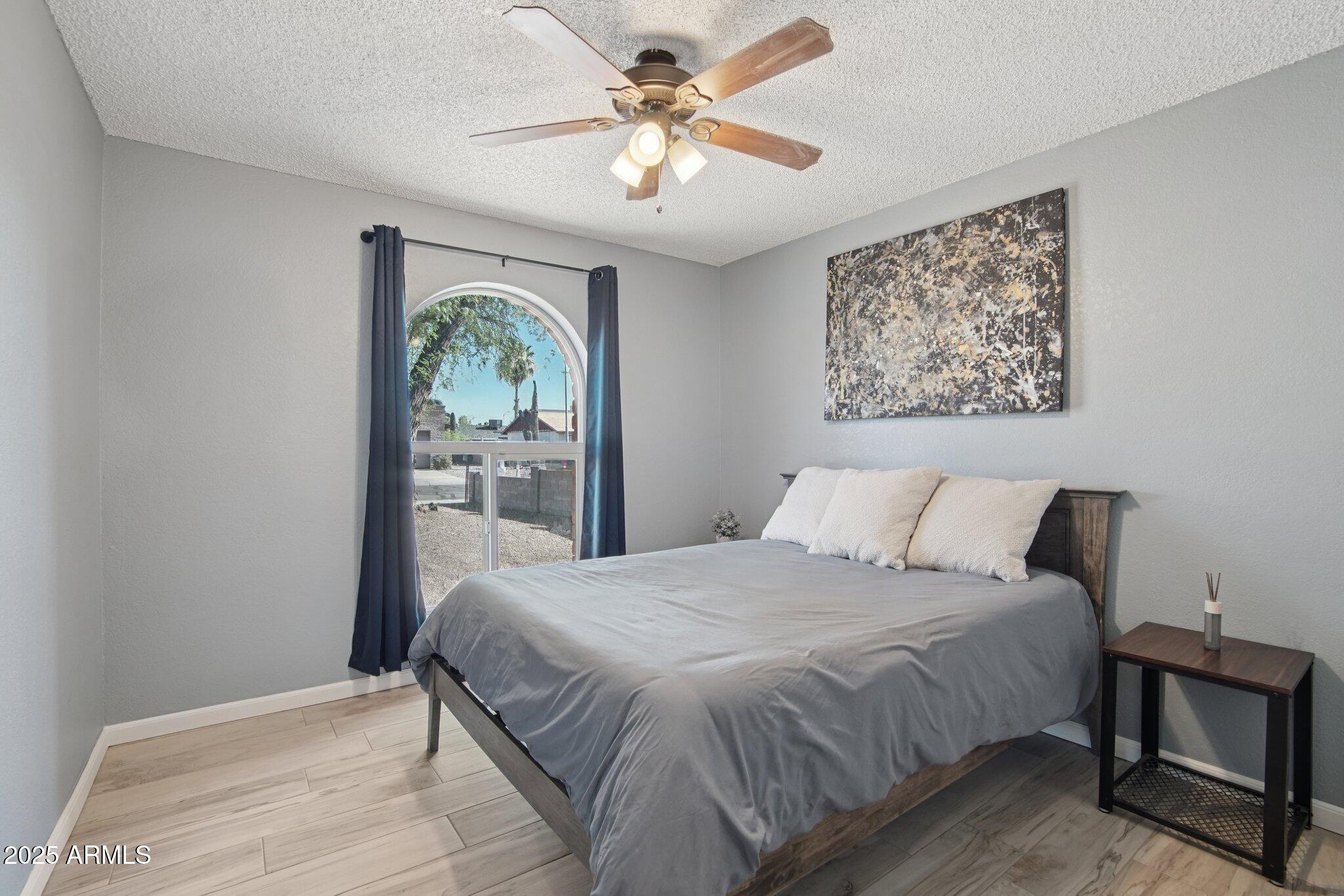 3614 W BLUEFIELD Avenue