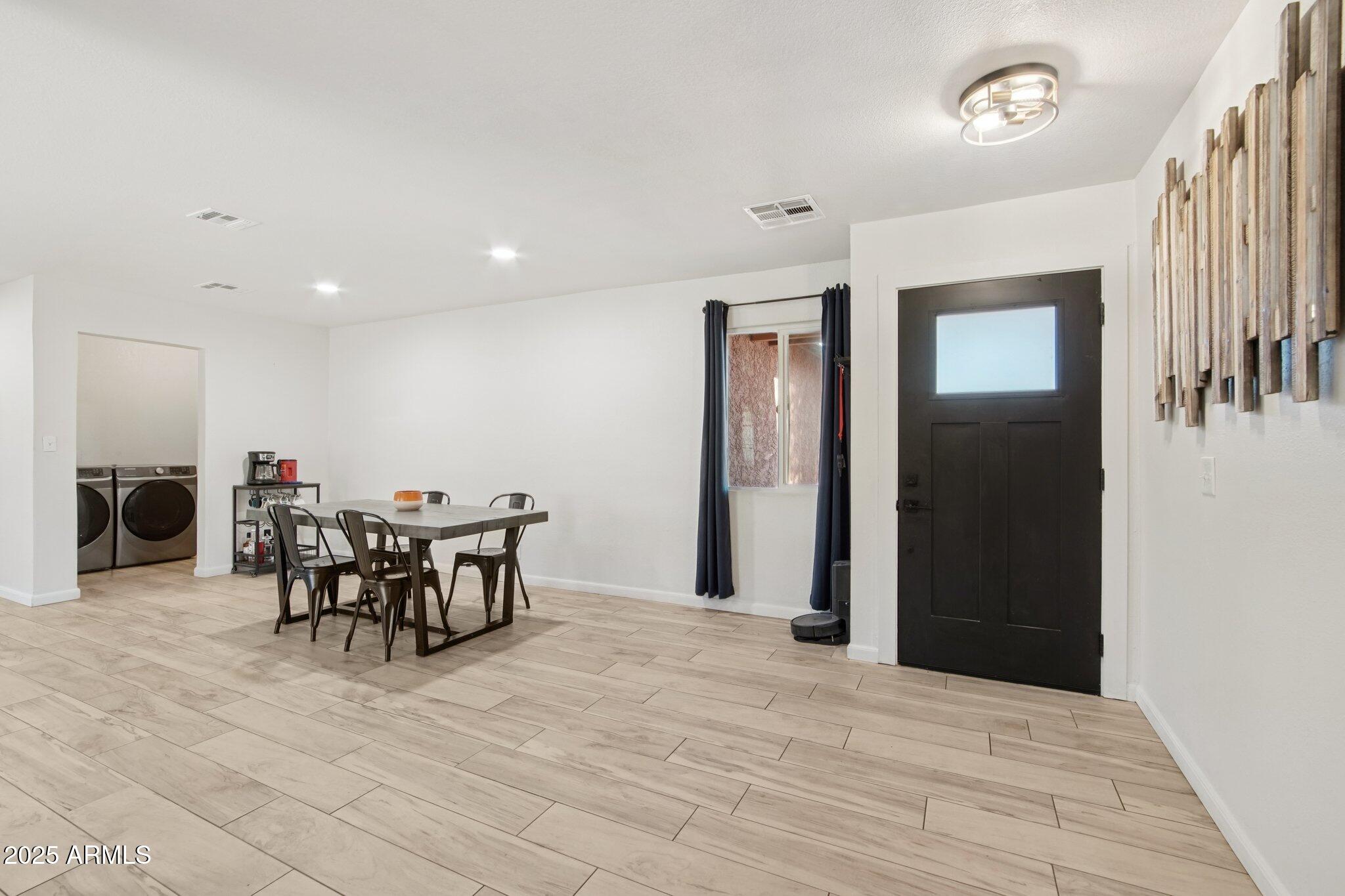 3614 W BLUEFIELD Avenue