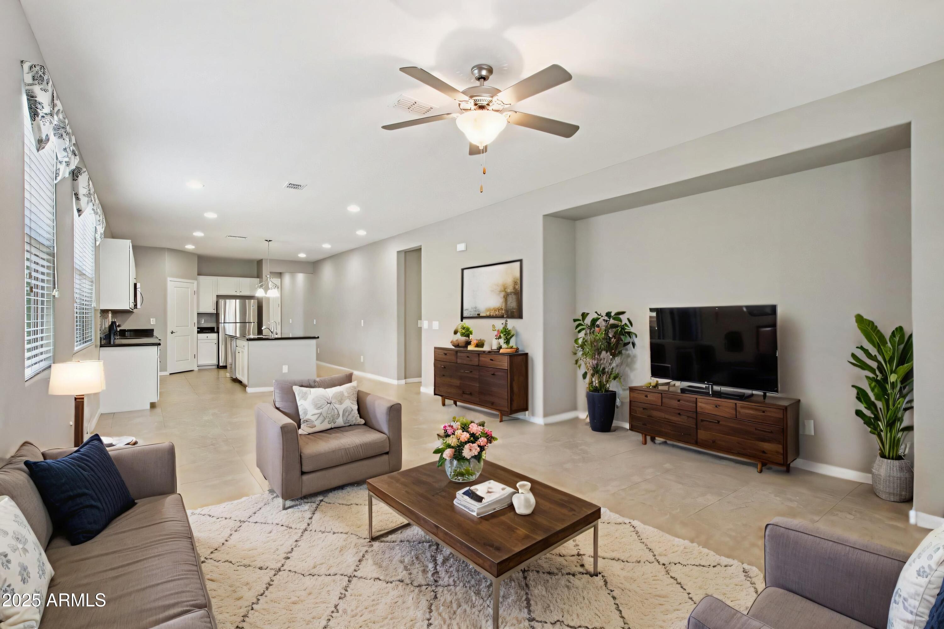 1030 E DETROIT Street