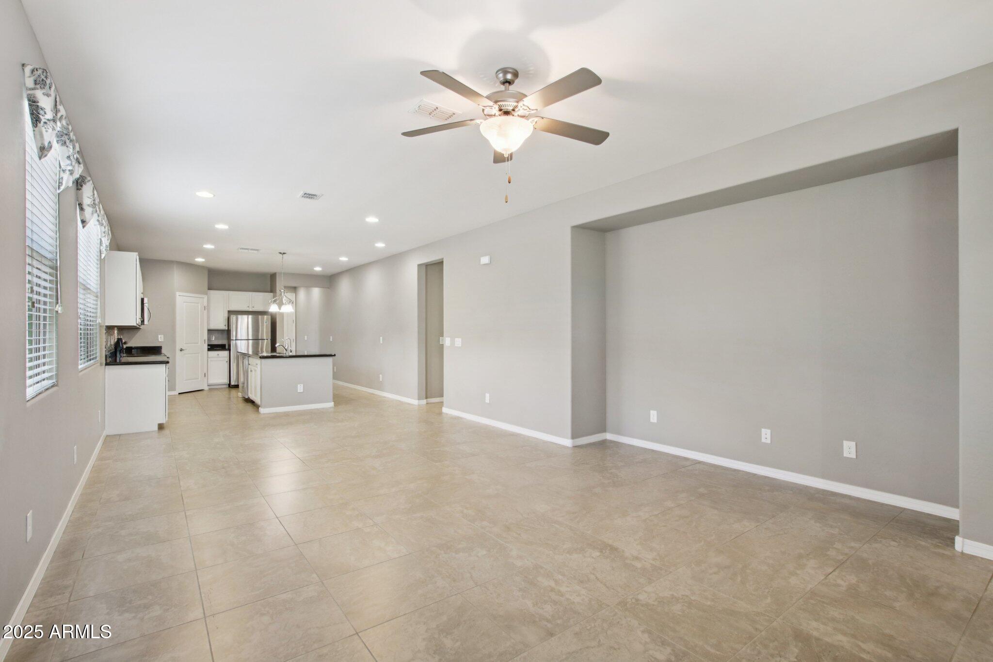 1030 E DETROIT Street