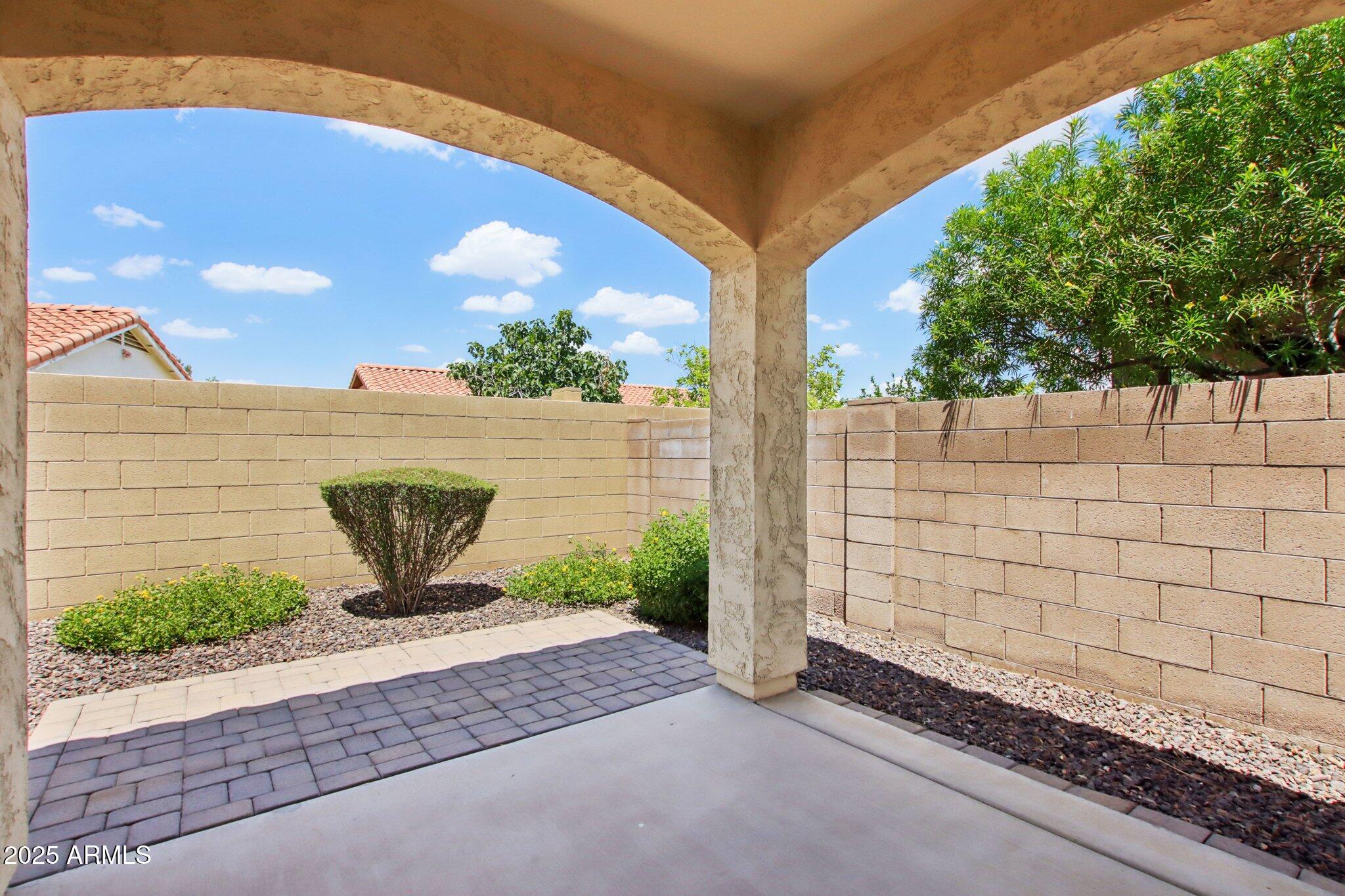 1030 E DETROIT Street